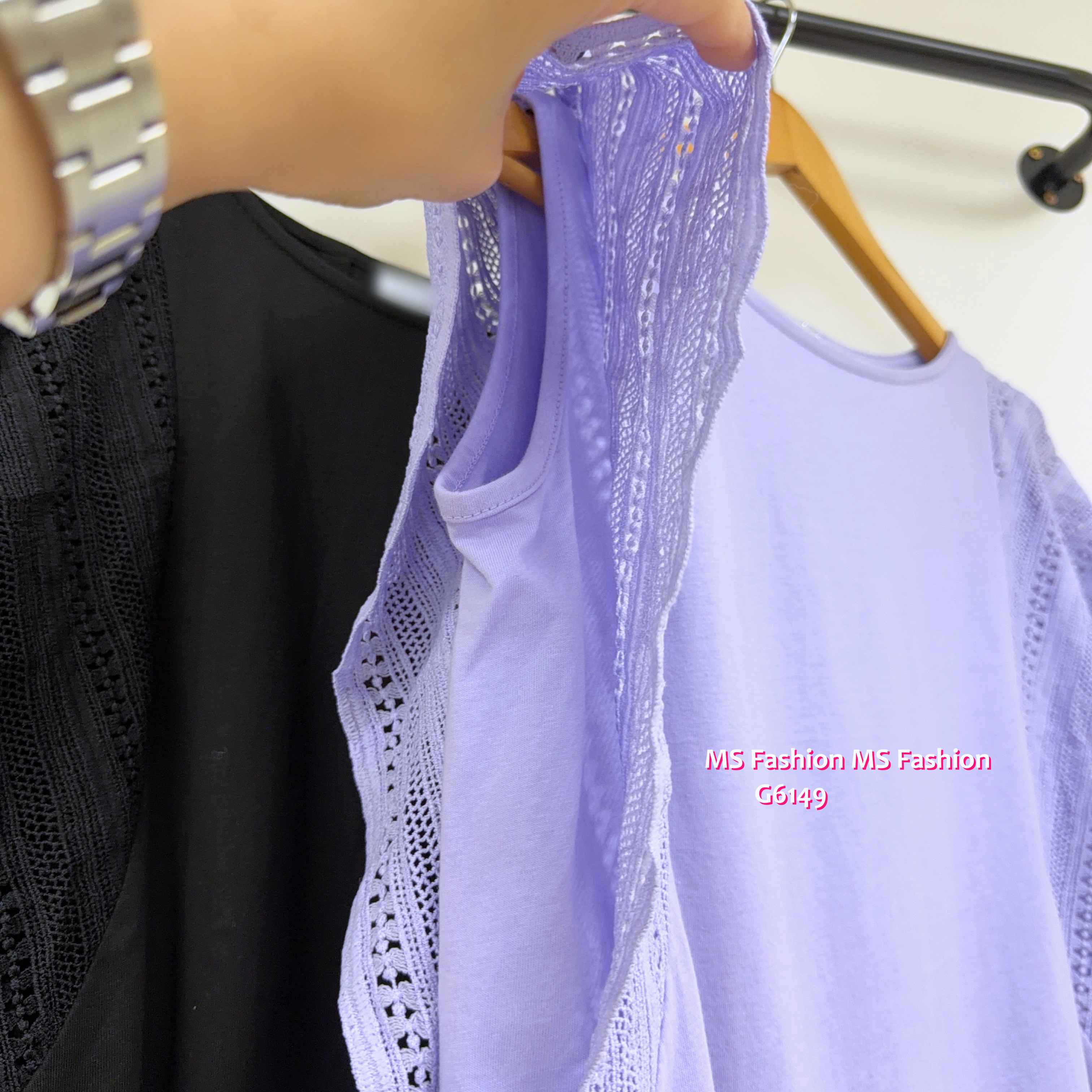 G6149 韓國🇰🇷淨色通花袖top