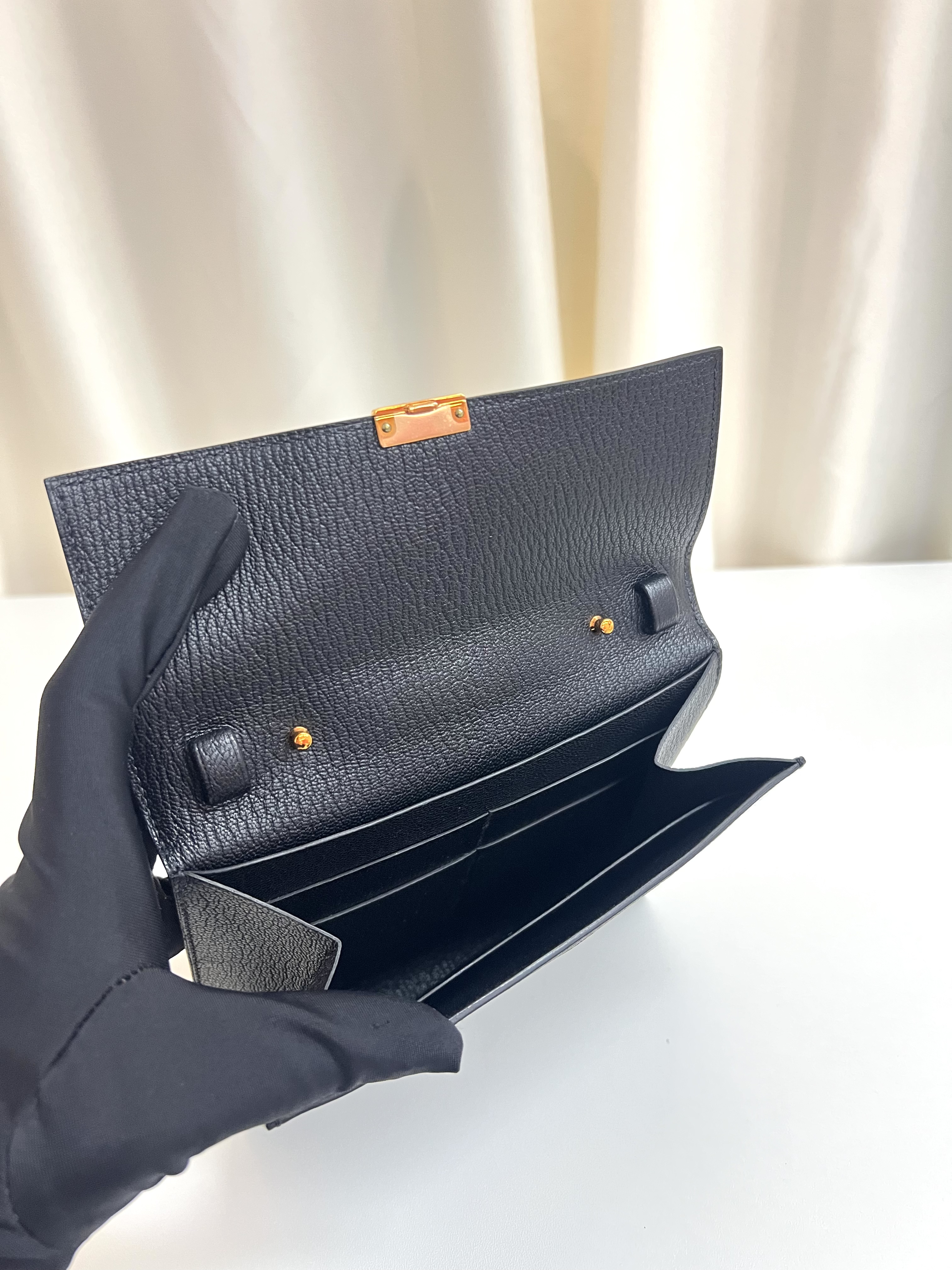 Pre-owned Hermès Chevre Mysore Clic 16 wallet/ Stamp Z/ Product Code: 26013002