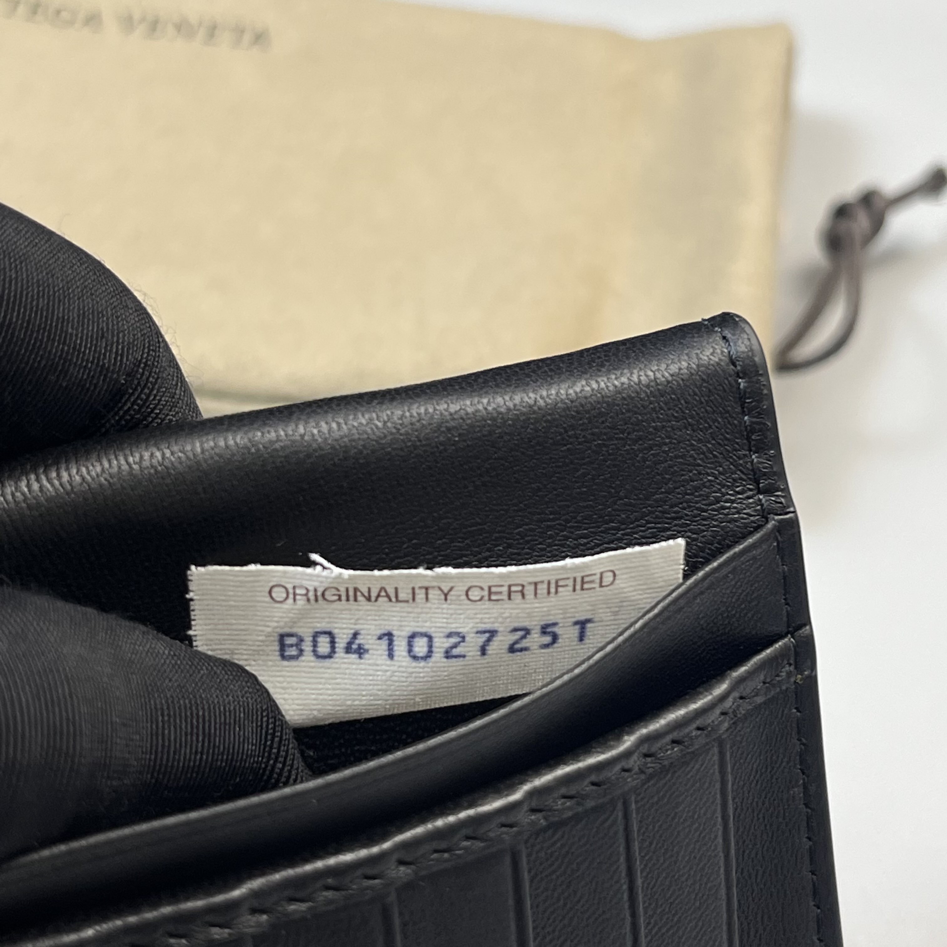 【預訂貨品】BV黑色編織長款銀包