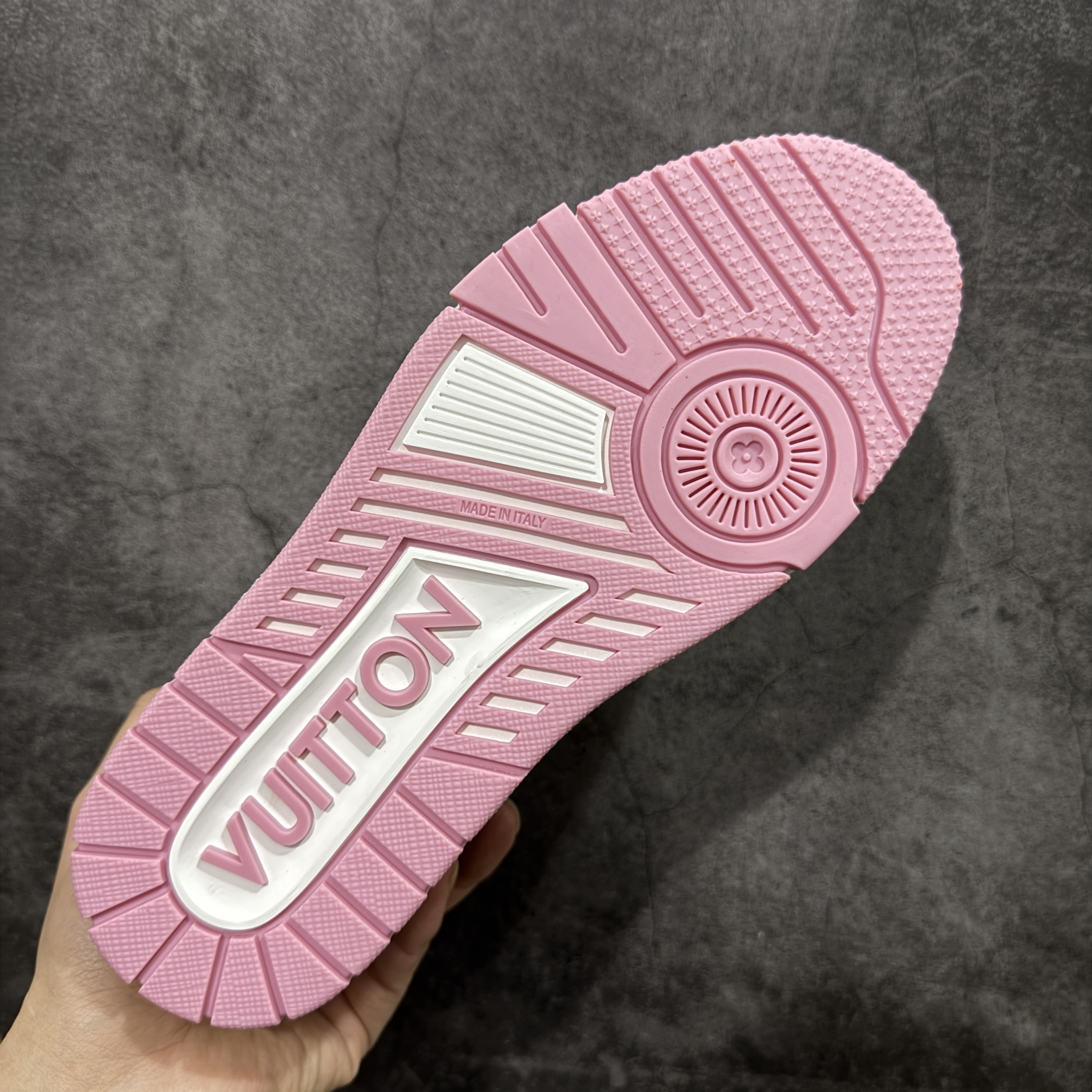 Louis Vuitton LV Trainer 