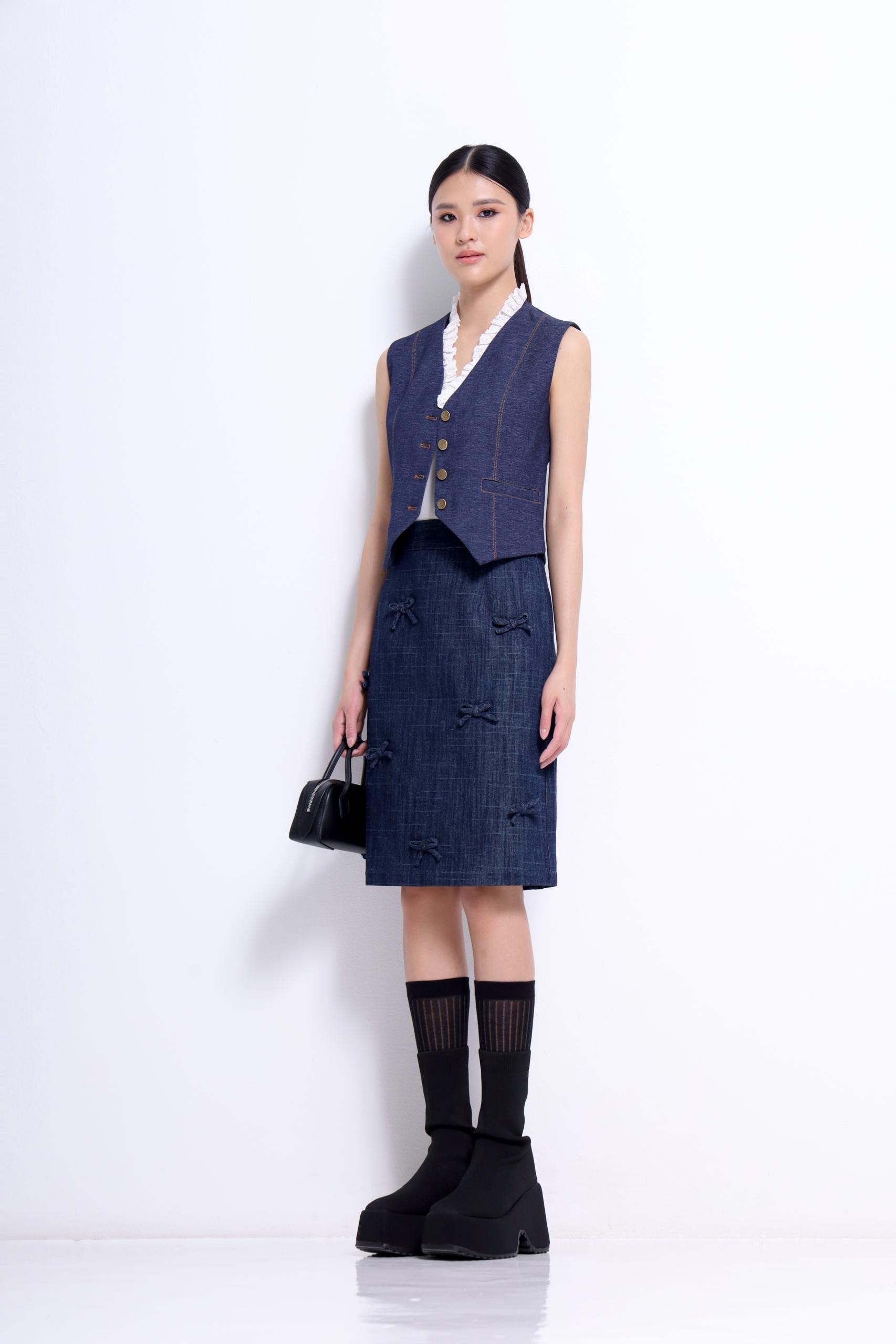 CB2720 Charlotte Tailored Cropped Vest