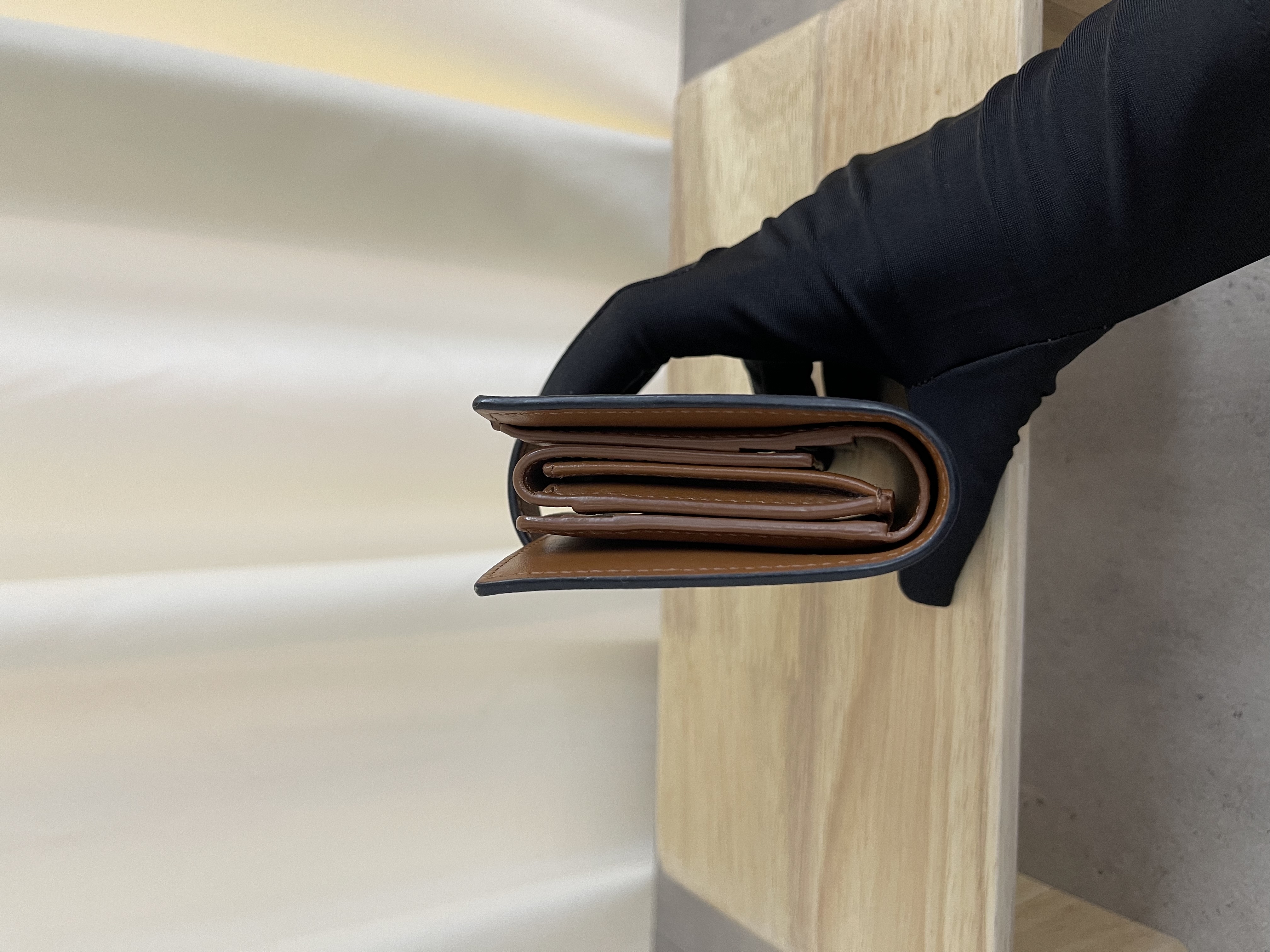 Pre-owned Celine Wallet/ Product Code: 26012703