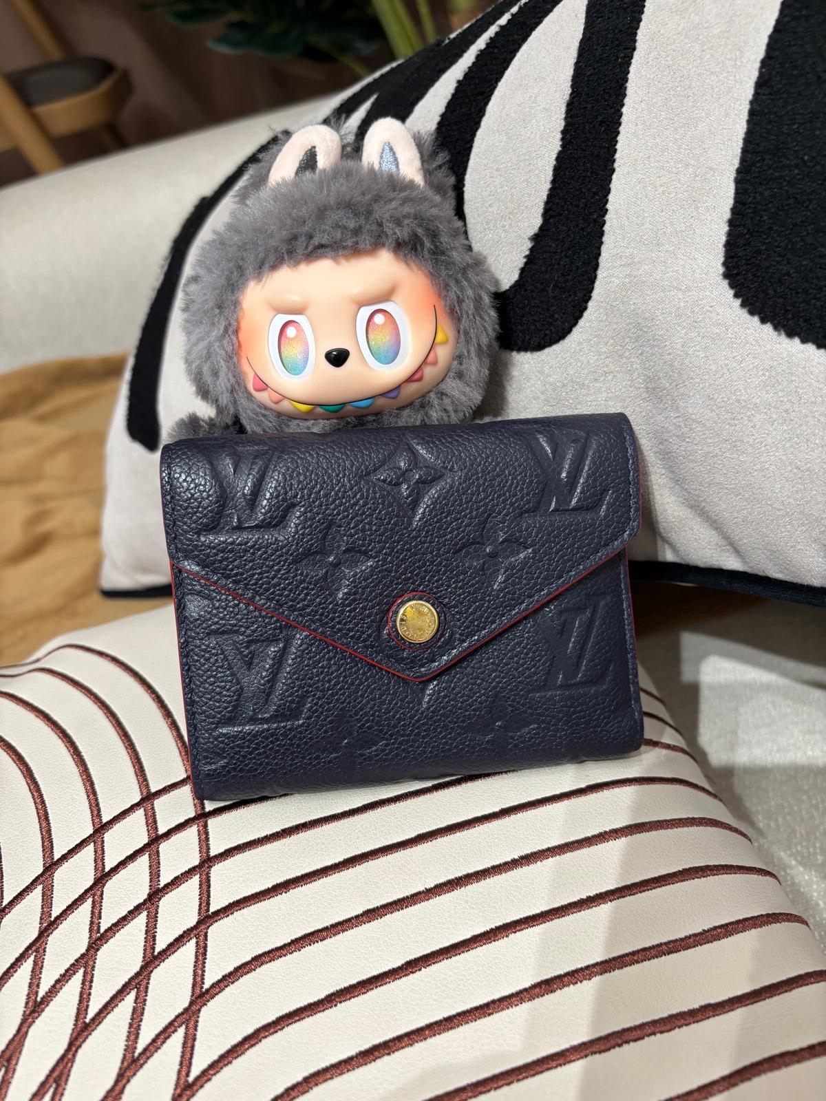 LV Victorine Wallet 100%Authentic, 95%New ✅Dust bag