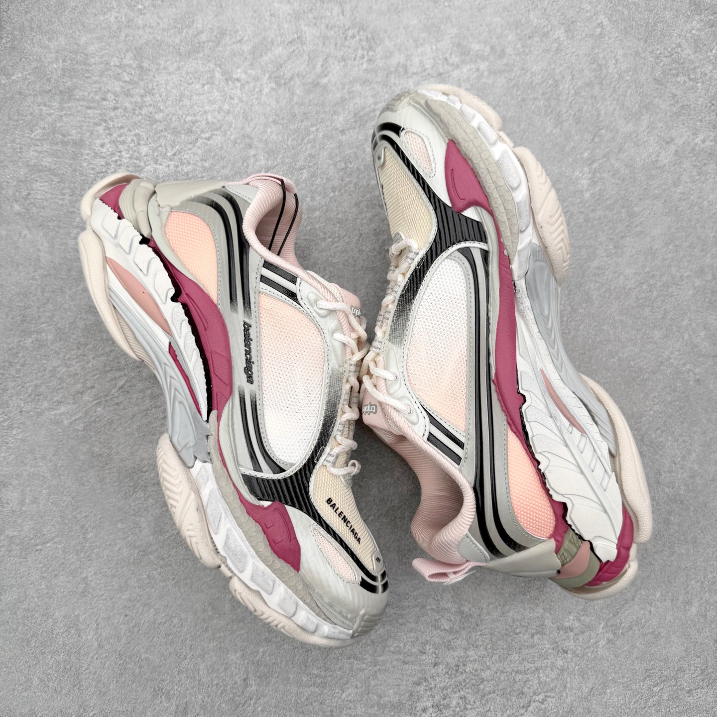 Balenciaga Triple S.2 Gradient 