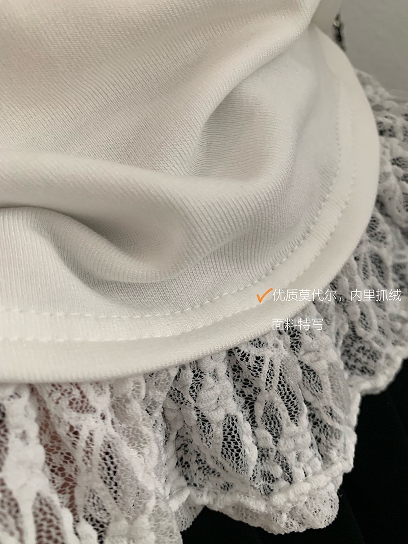 蕾丝花边拼接纯色上衣