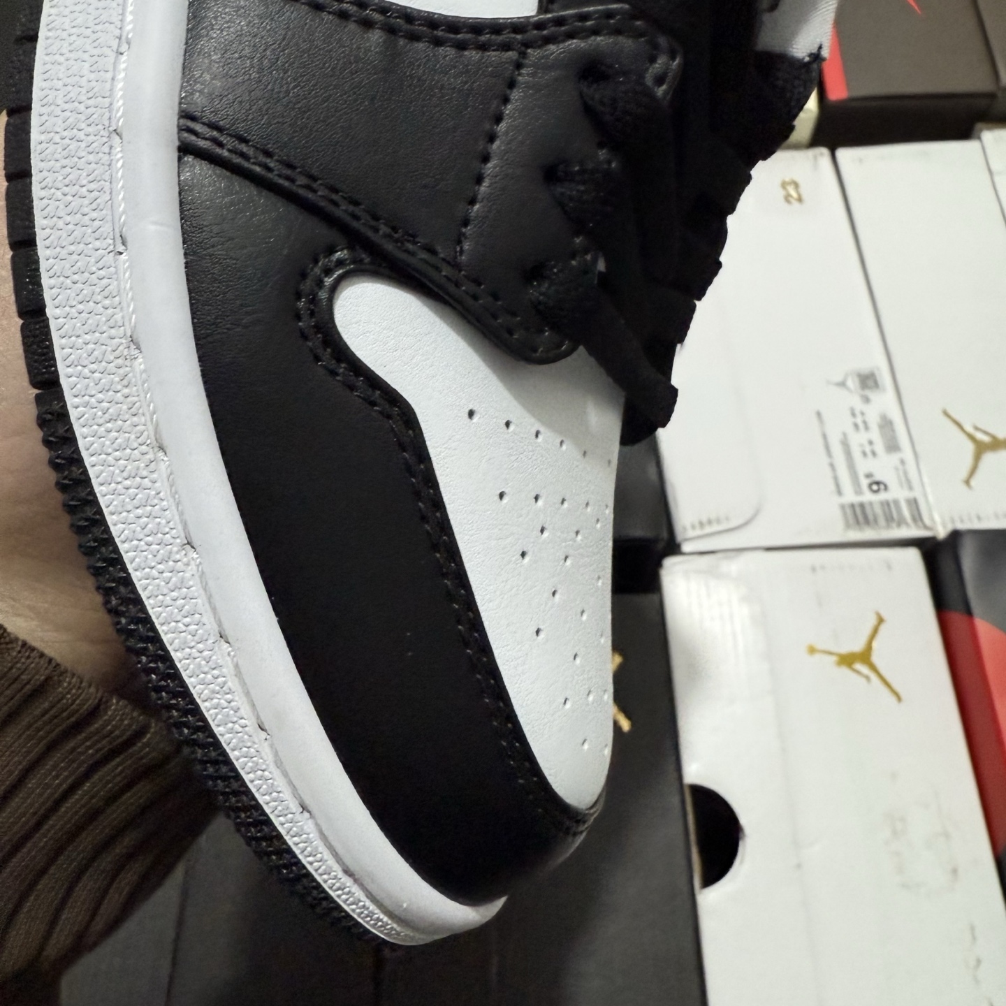 Nike Jordan 1 Low Black Light Smoke Grey Gym Red 553558-040