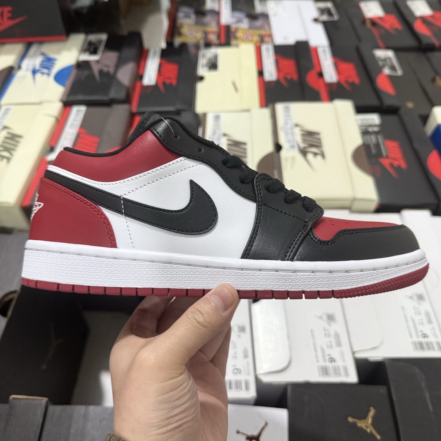 Nike Air Jordan 1 Low "Bred Toe" 553558-612