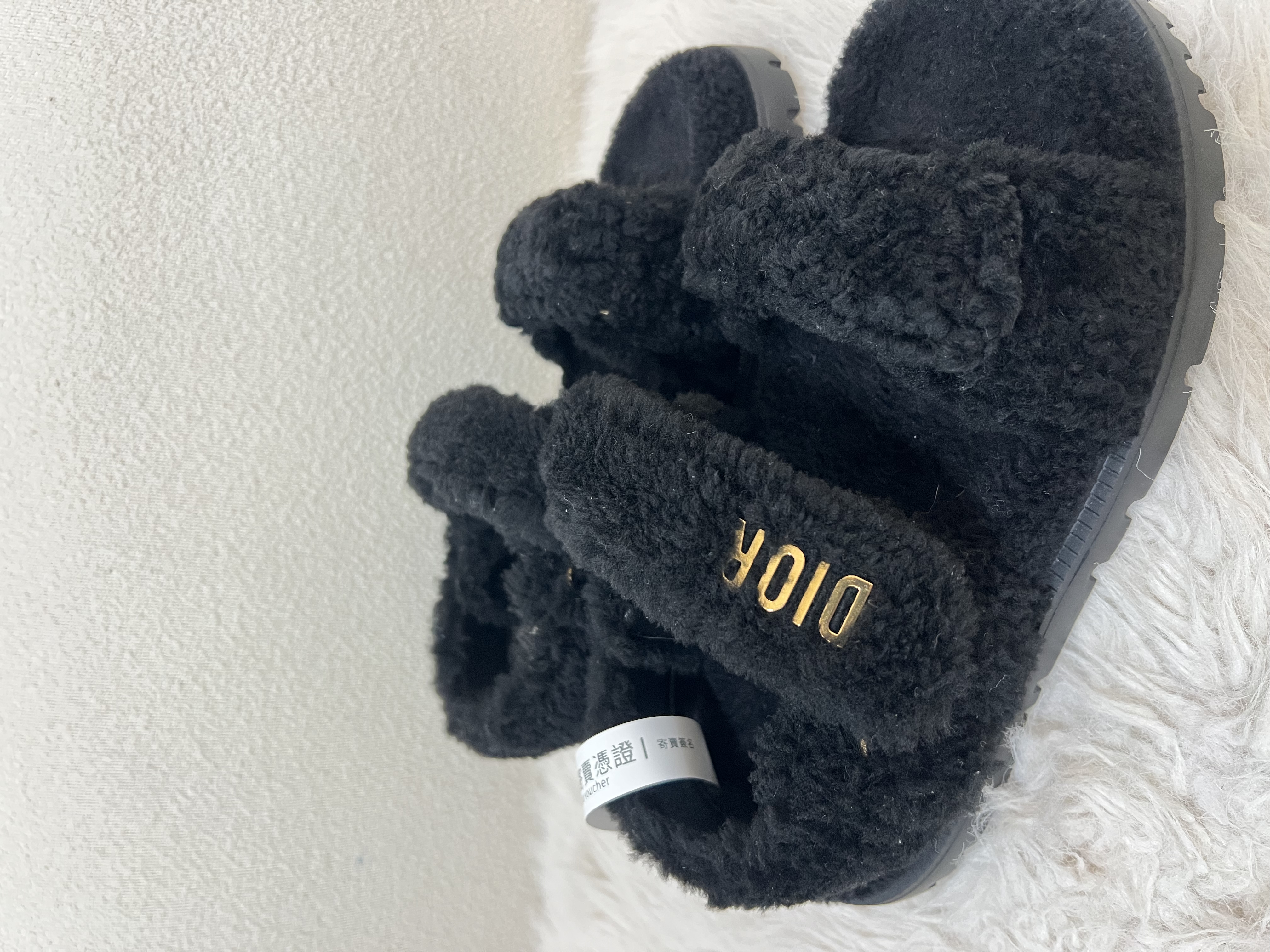 Unused Item Dior Dioract sandals in black shearling/ Product Code: 26022011