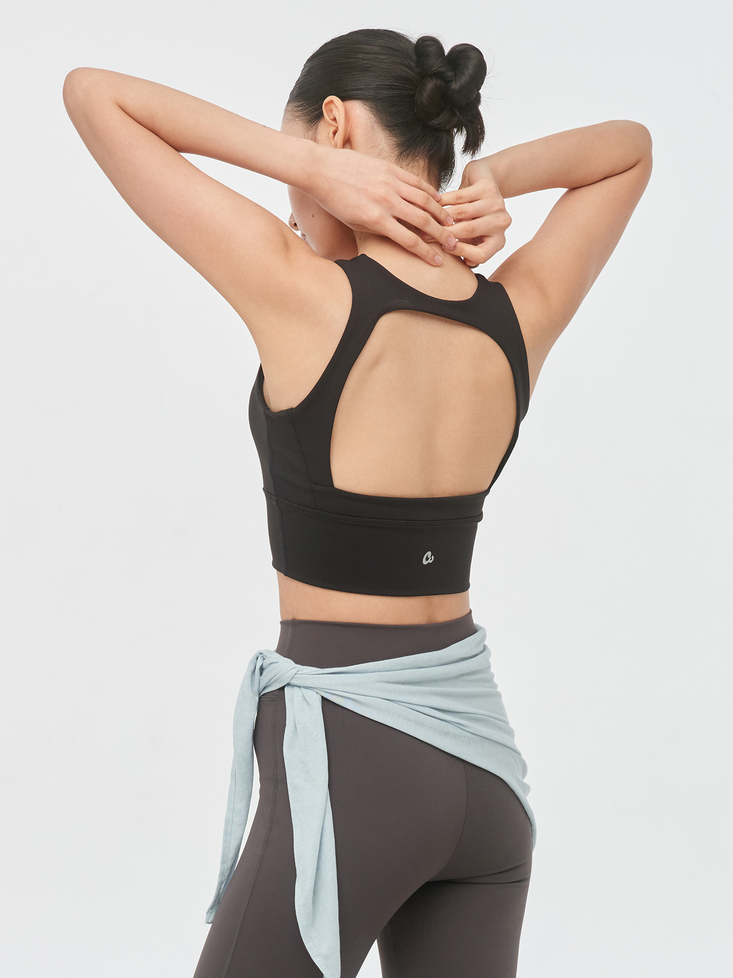 預購_Cut-off Sports Bra Top by Conch