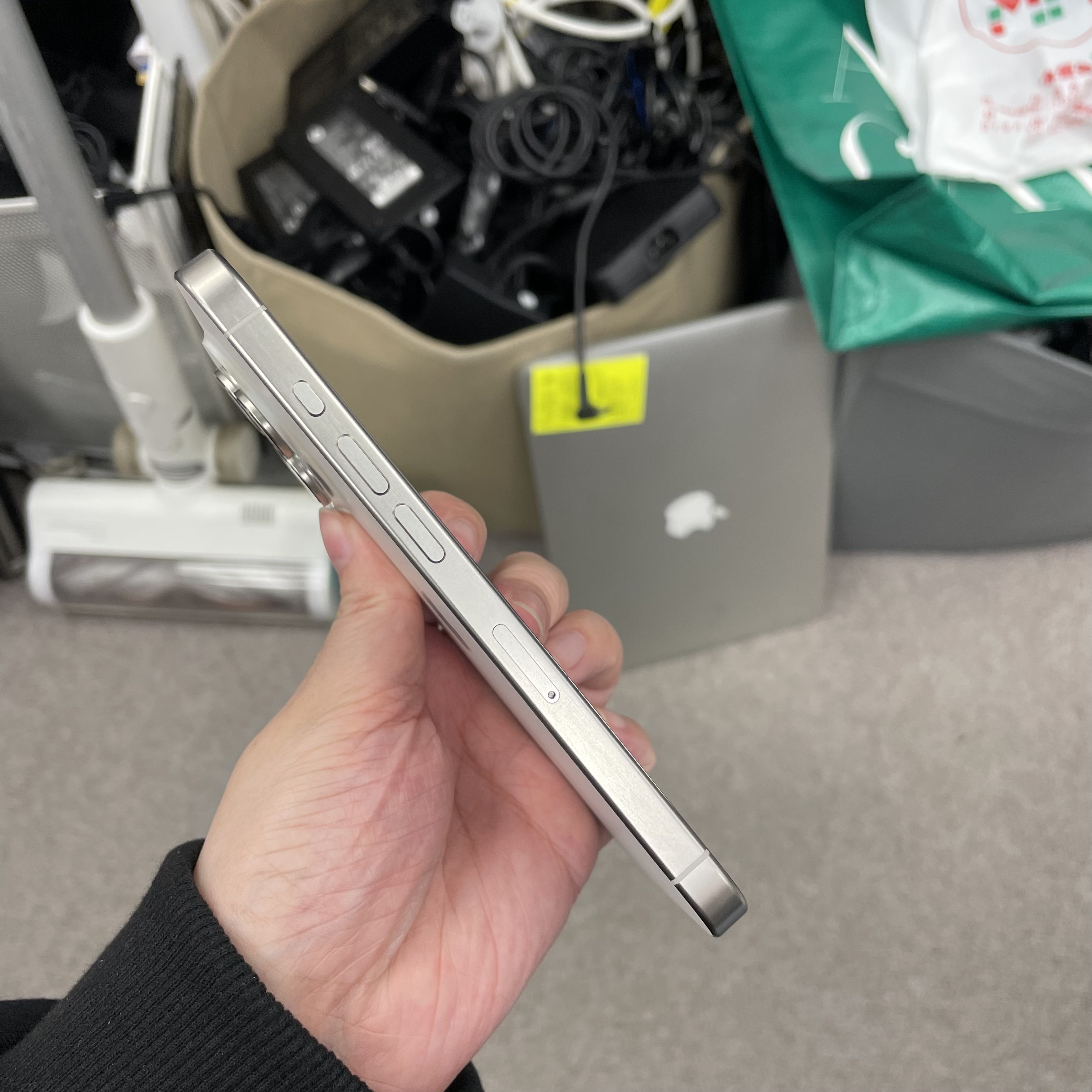 *5893 15 pro 完美機 512GB 電100 白色 white