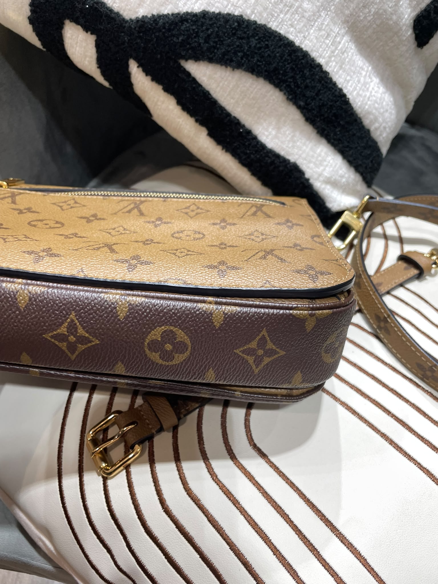 LV Metis Monogram 100%Authentic, 99%New ✅Dust bag ✅Box