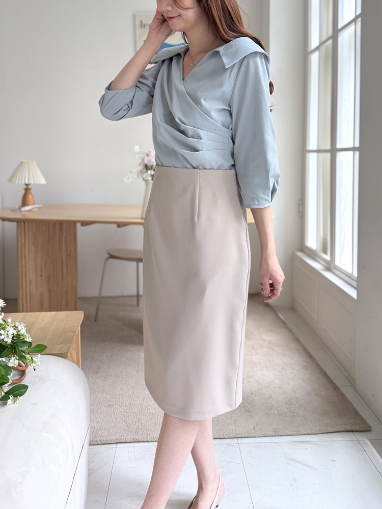 Leonie Tailored Midi Skirt (Beige)
