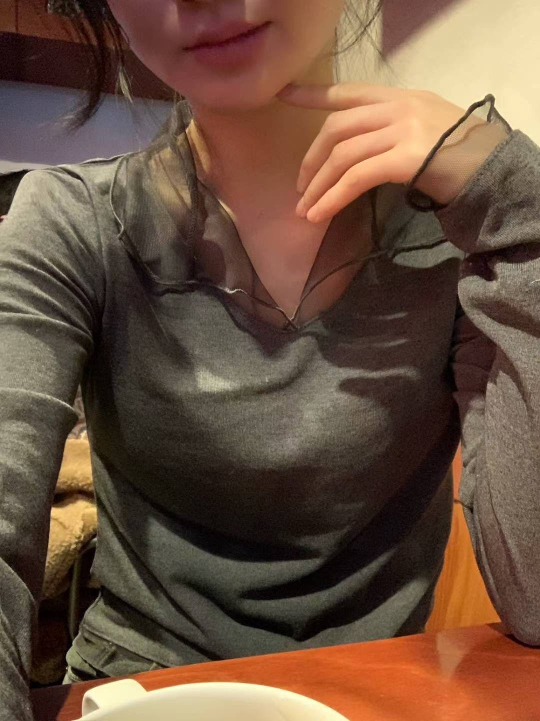 【上班/休閒】法式薄紗親膚反領上衣