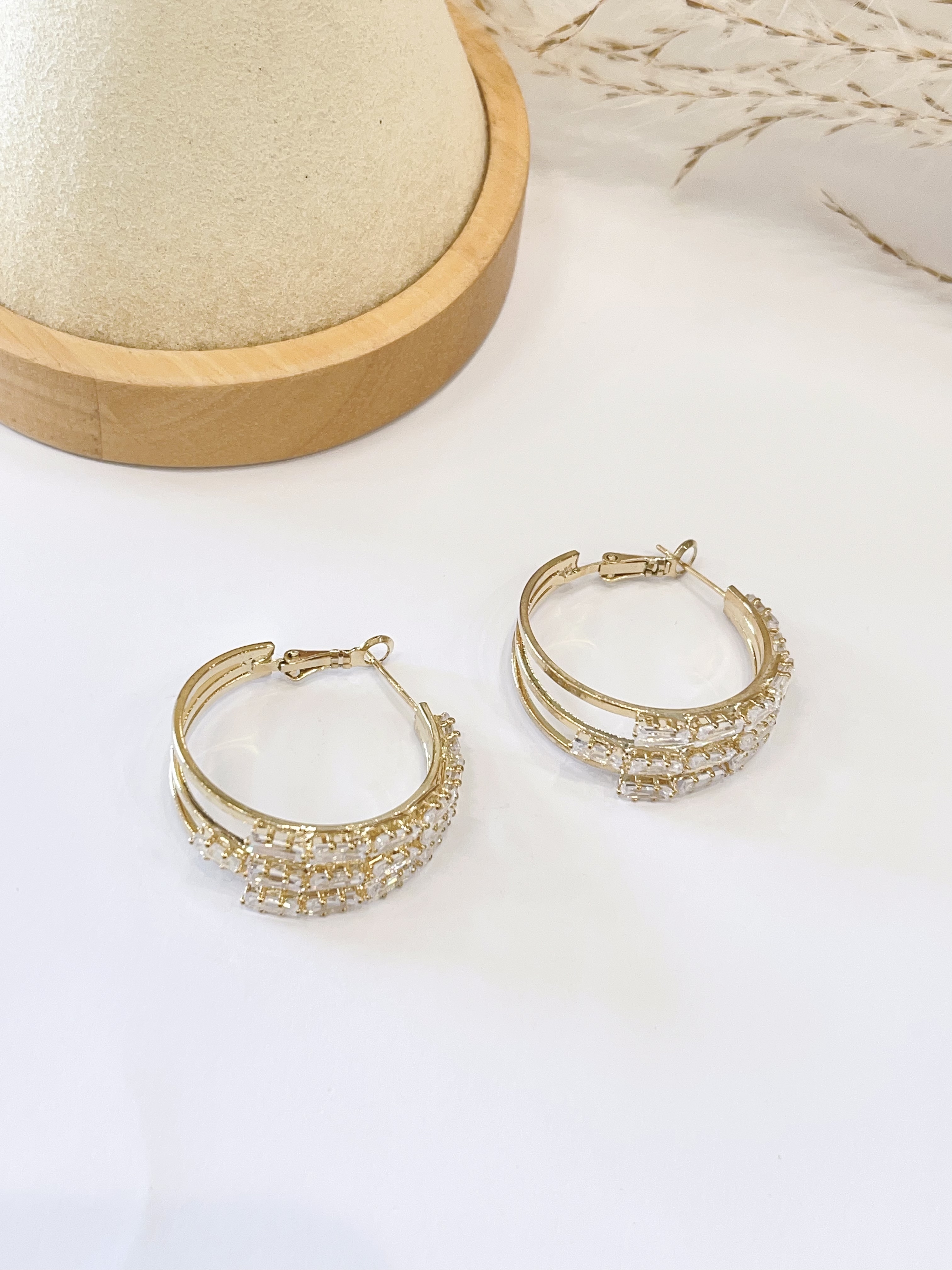 轻奢高级感镶钻耳环