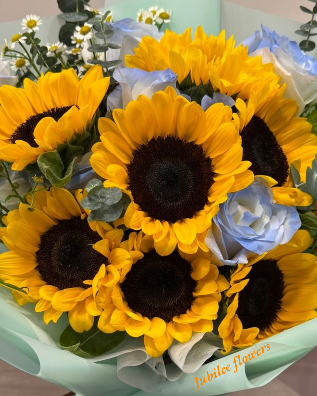 🌻向日葵花束  · 碎冰藍玫瑰花束