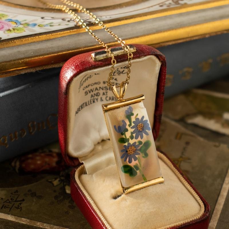 Vintage Handpainted Floral on Pearlized Resin Pendant Necklace (MN470)