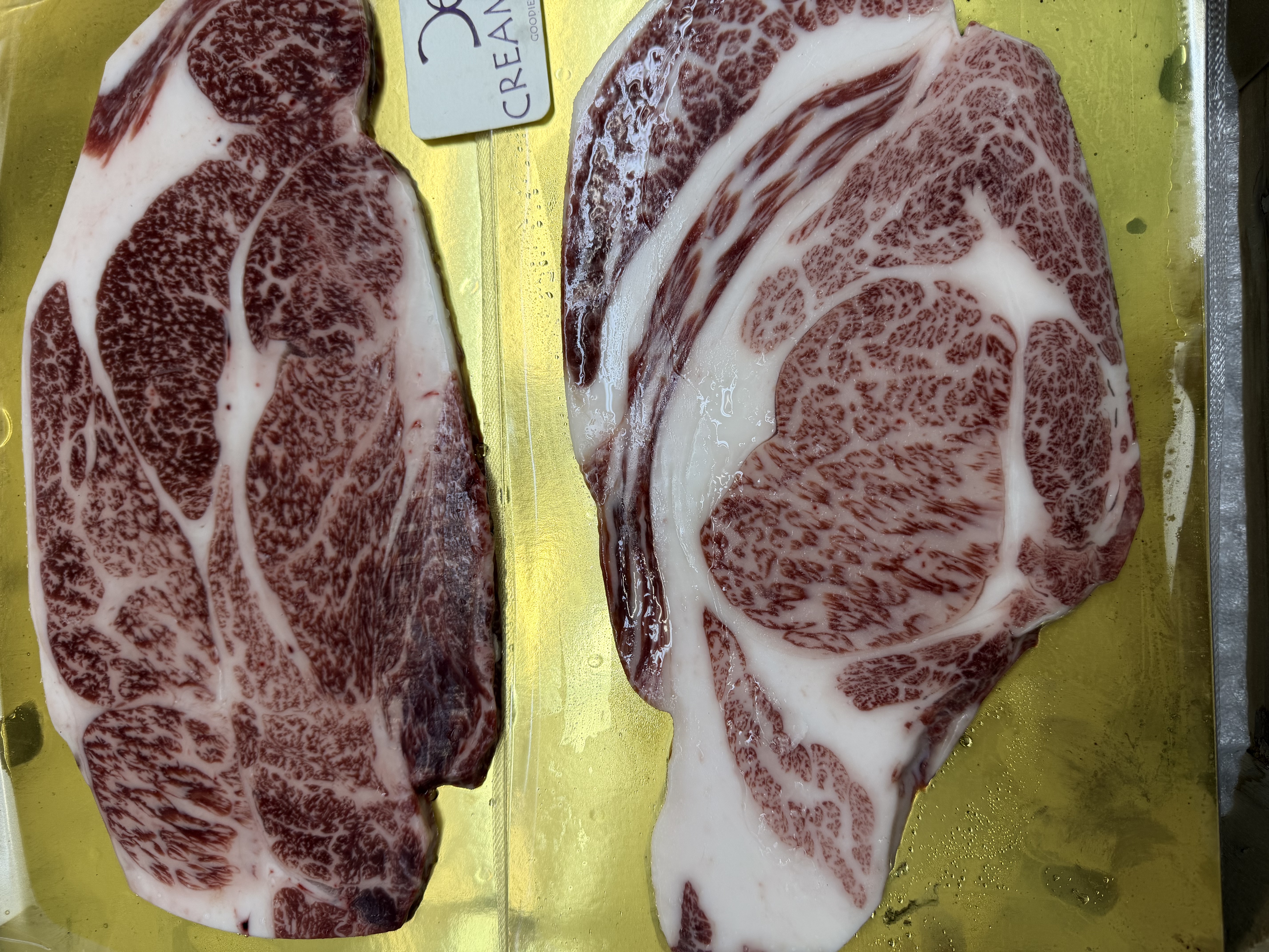 日本A5 宮崎和牛肩胛肉眼扒 Japanese A5 Miyazakigyu Wagyu Beef Shoulder RibEye 和牛肩カルビ ±250g/pack