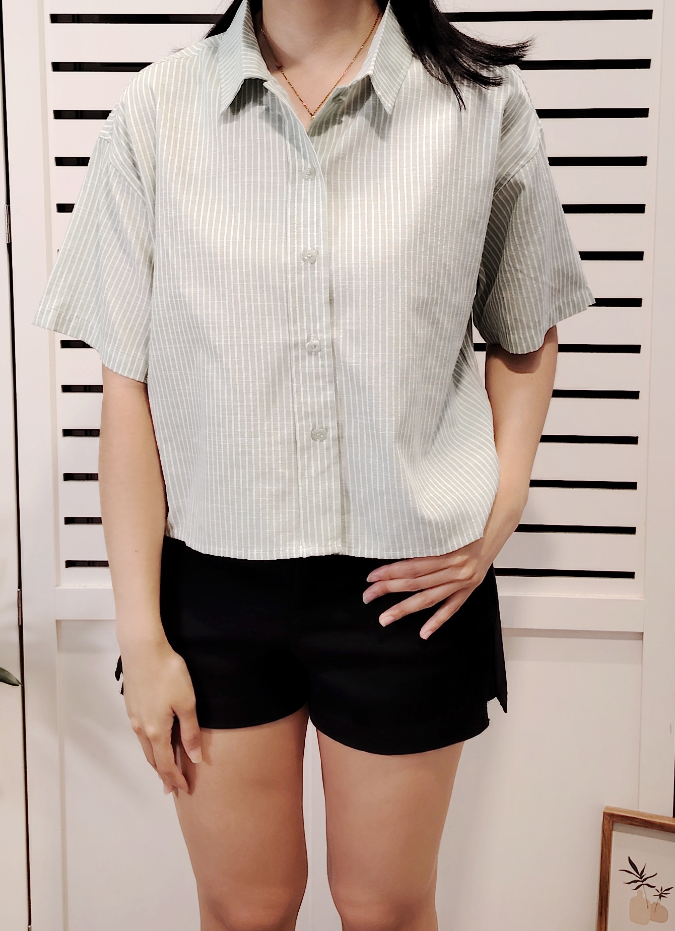 LY1560.1 Striped Collar Short Sleeve Shirt