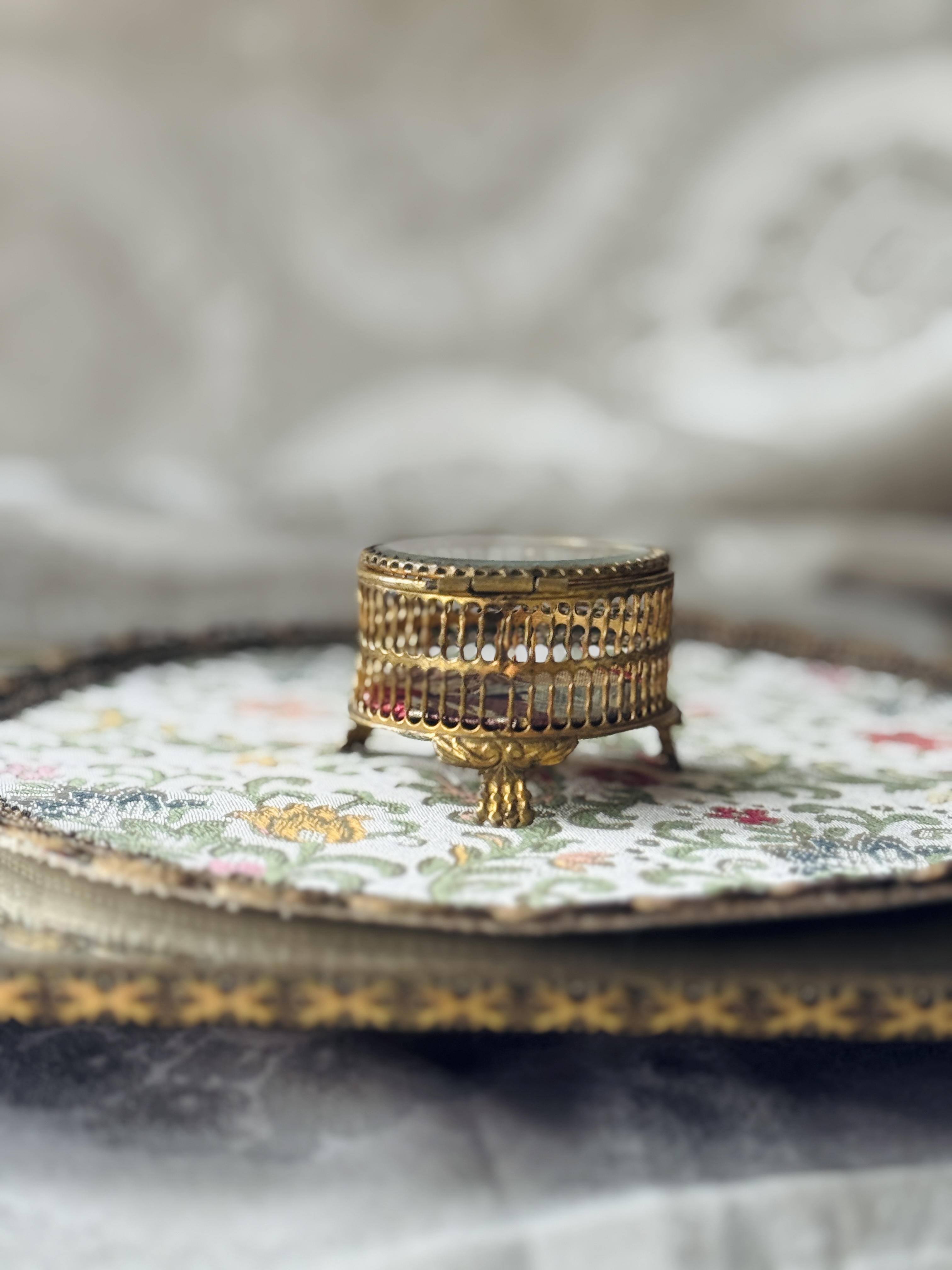 Antique Late Victorian Early Edwardian Ormolu Miniature Boudoir Vanity Box (MT2489)