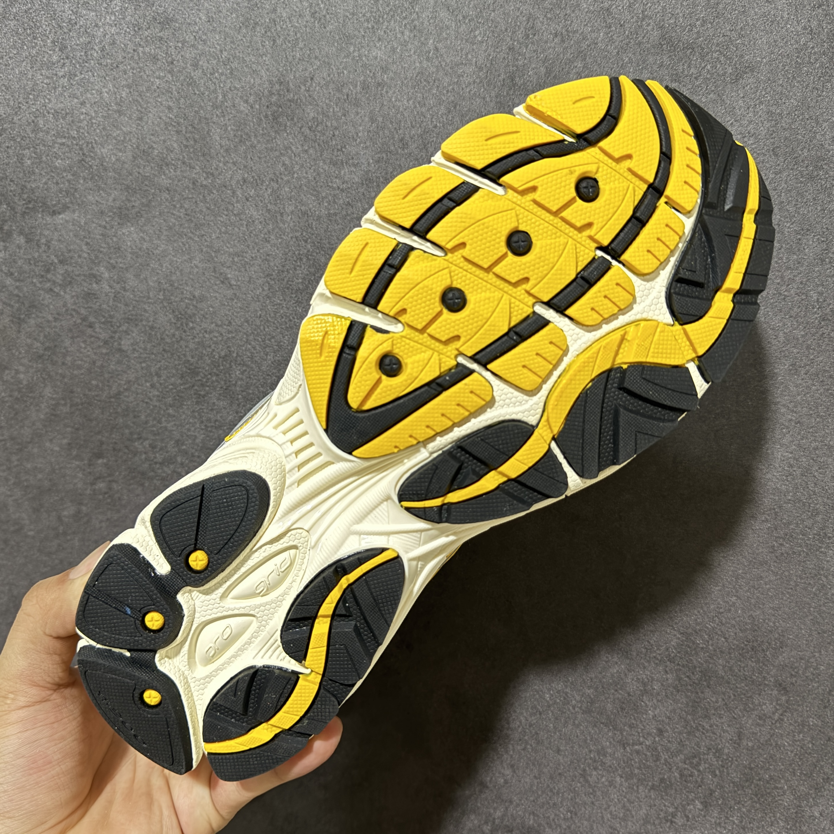 Saucony ProGrid Omni 9 OG