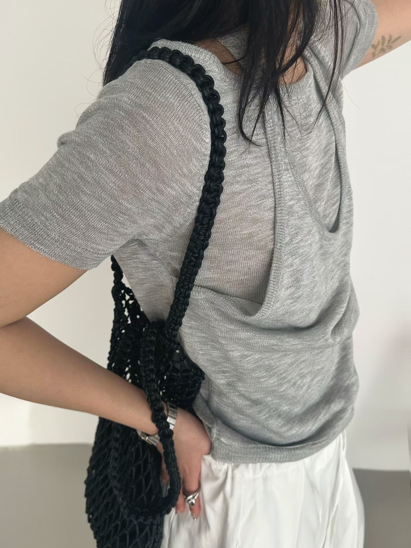 時尚掛脖針織上衣