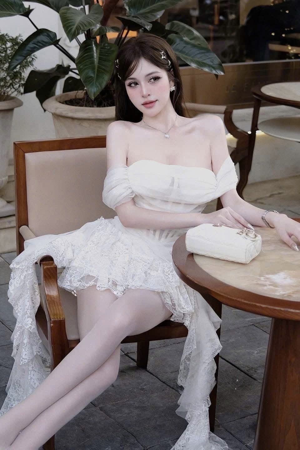 優雅白色蕾絲迷你連身裙“仙氣十足的白色洋裝”