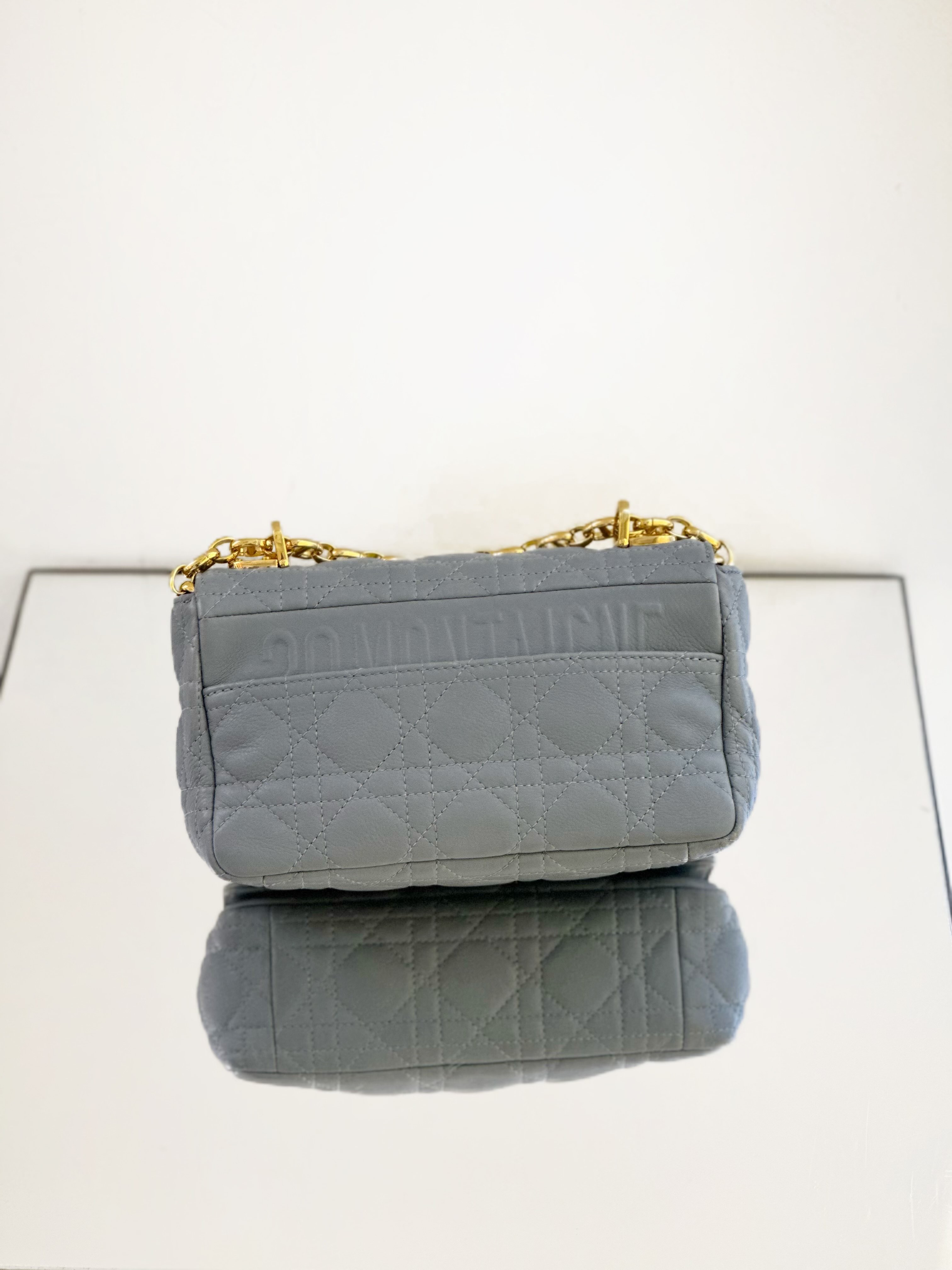 【預訂貨品】DIOR Miss Caro 霧霾藍腋下包 