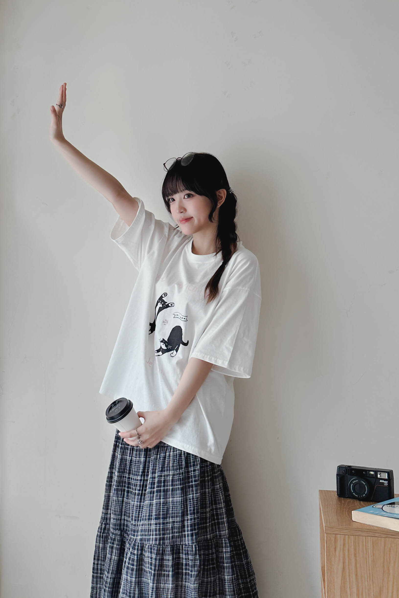 慵懶貓咪伸懶腰Oversized Tee