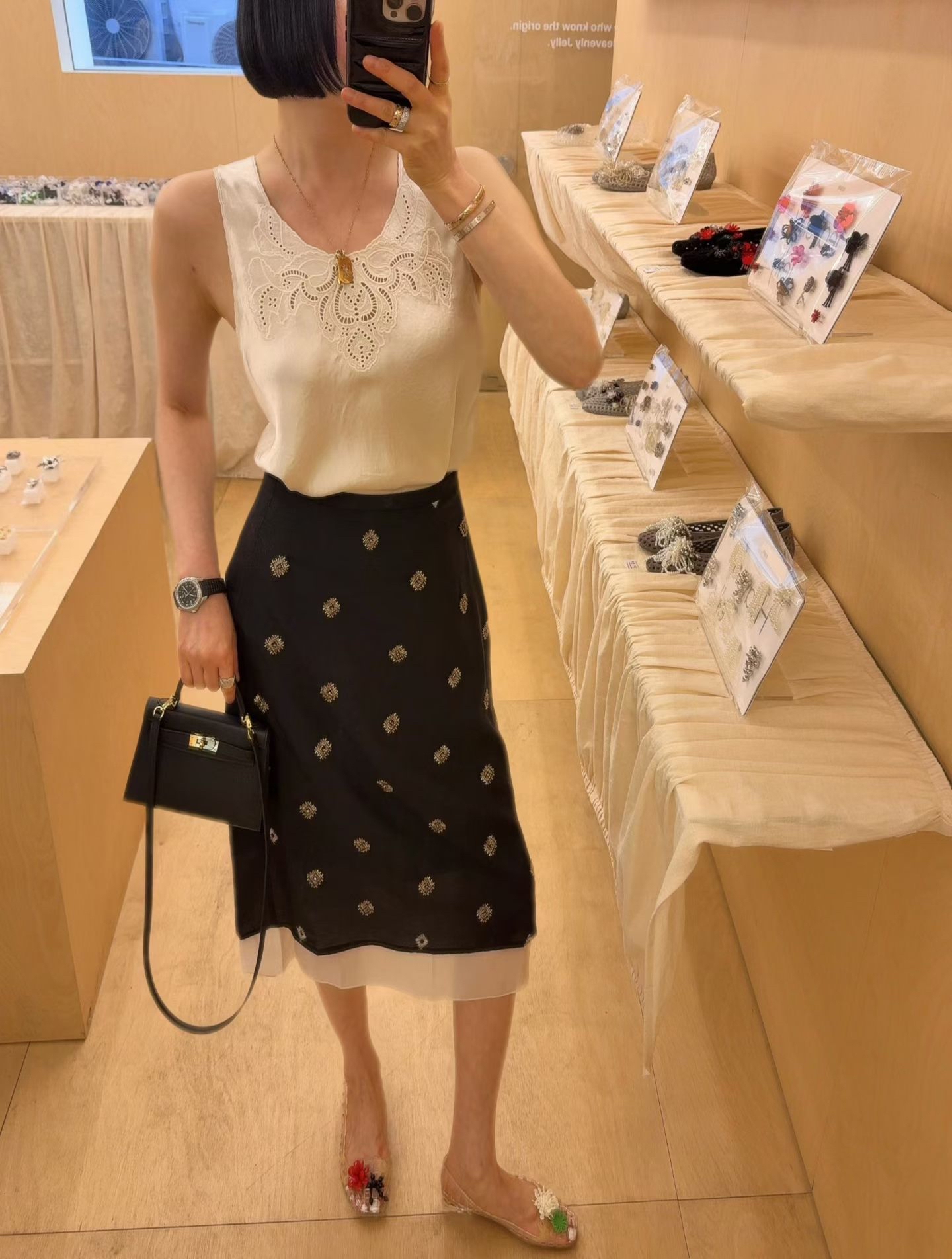 Retro embroidered top