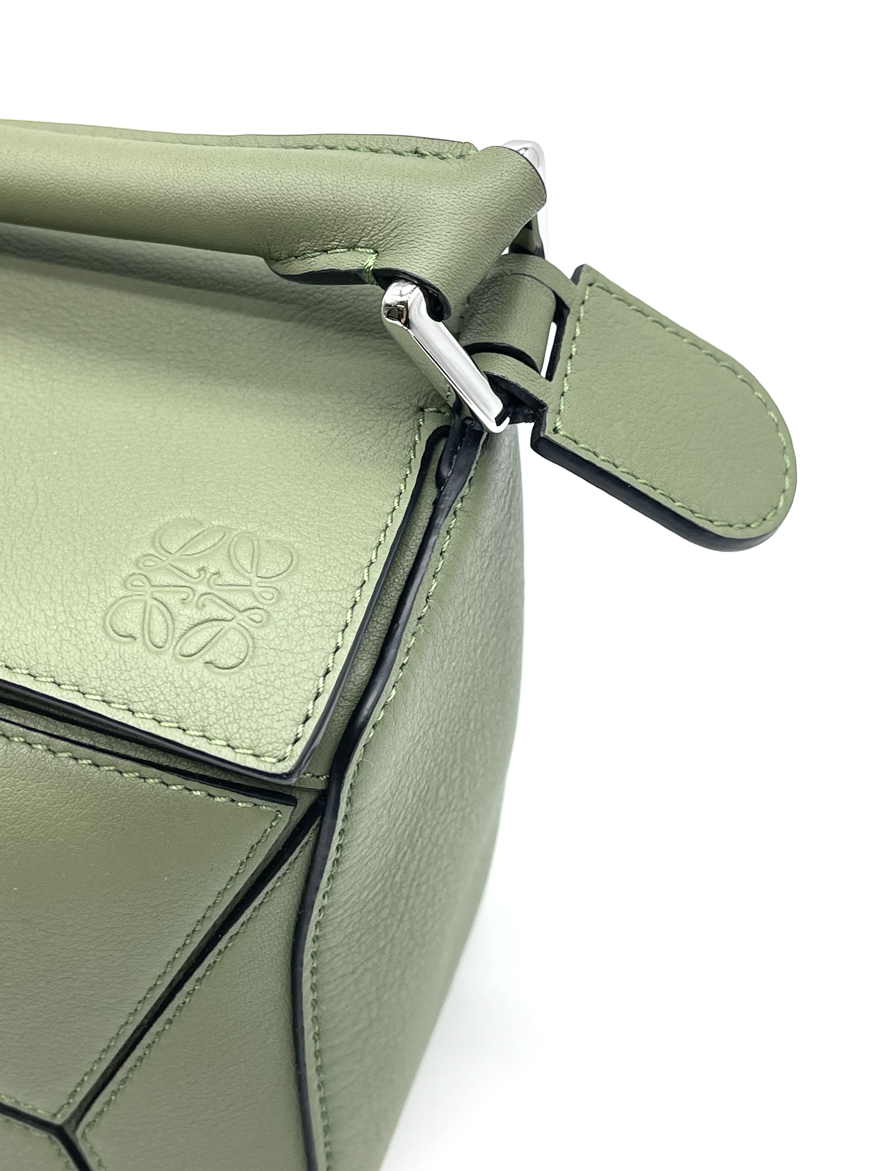 Pre-Owned LOEWE Small Puzzle Green / Product Code: 26050905