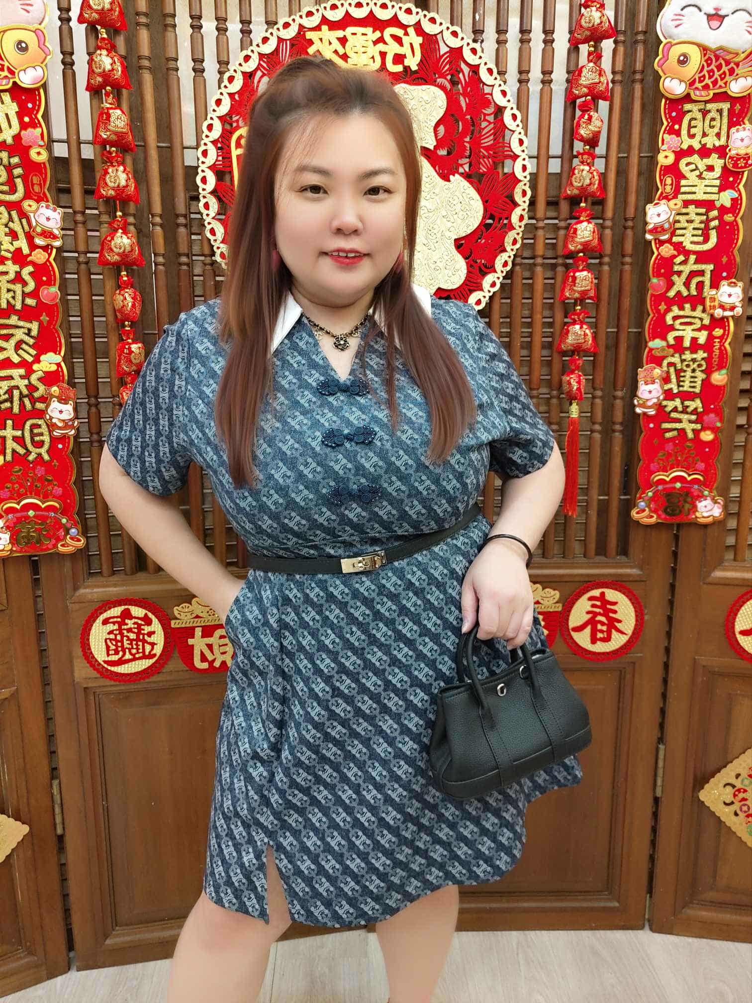 DBB02 TW#5686 牛仔盘扣小V领连衣裙