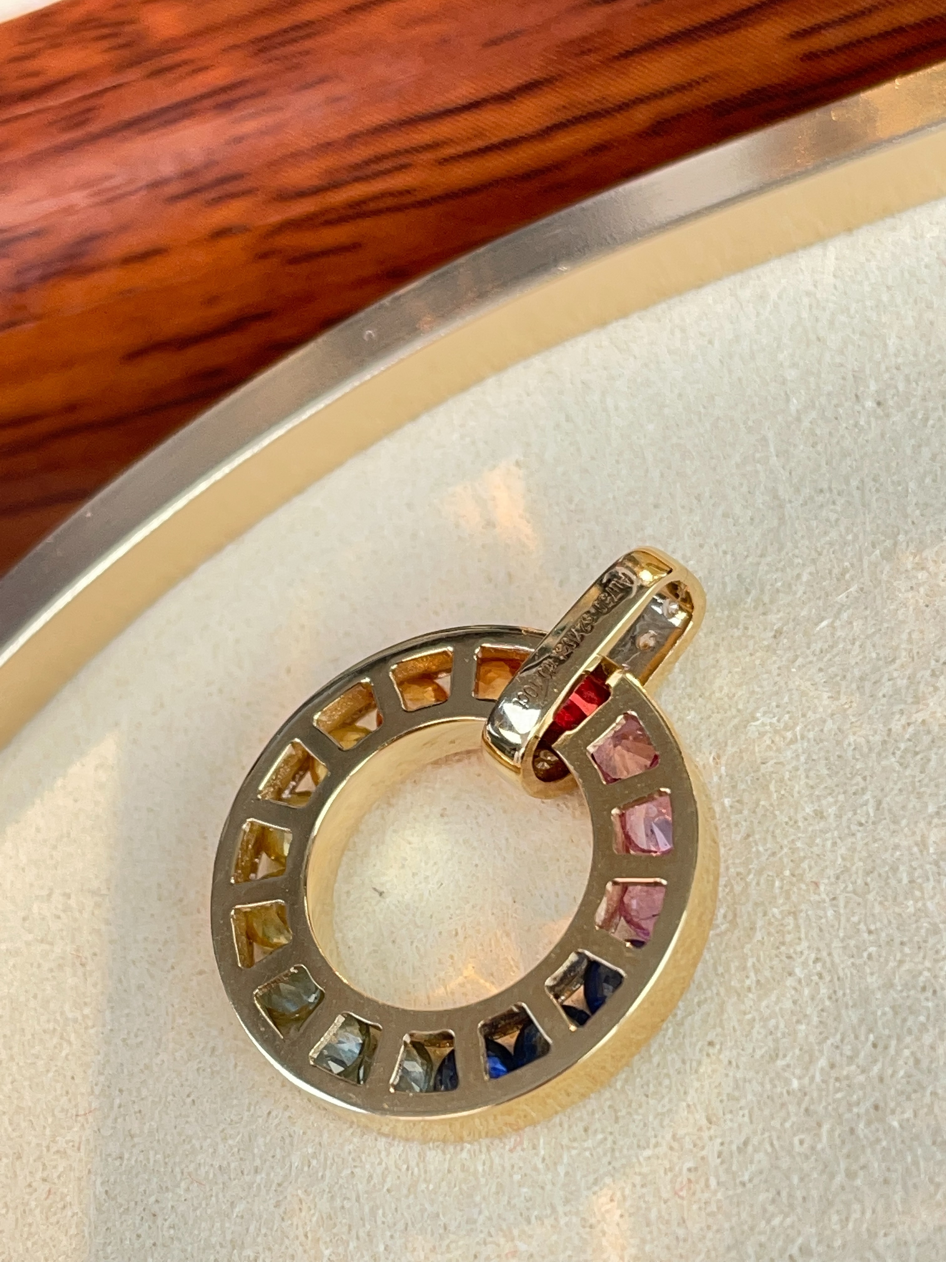 Rainbow Sapphire Circle Pendant N031359