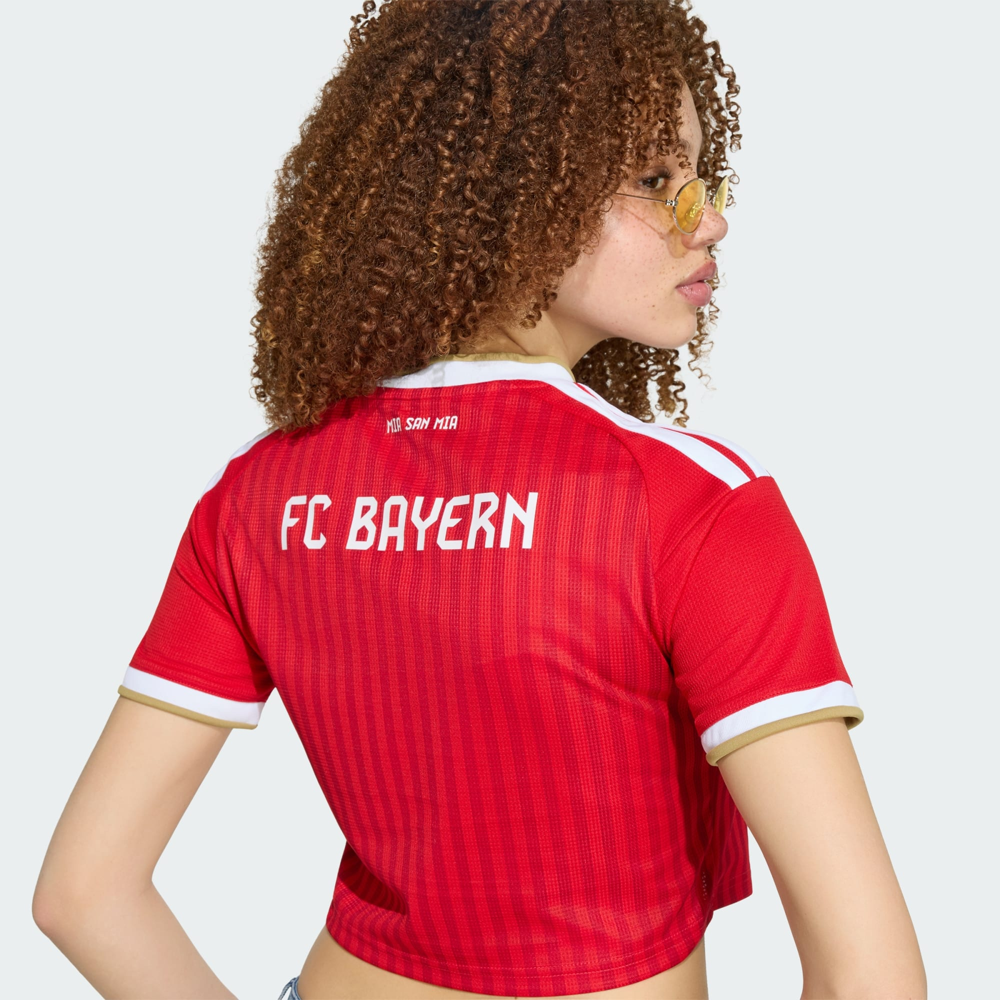 🚩 女生專屬 Adidas Bayern Munich 拜仁慕尼黑 2026-27 主場女裝短版球迷版球衣 (可加印字) KE8586