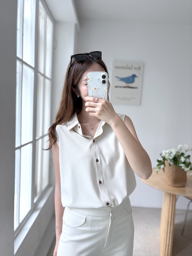 Topstitched Sleeveless Blouse (Ivory)