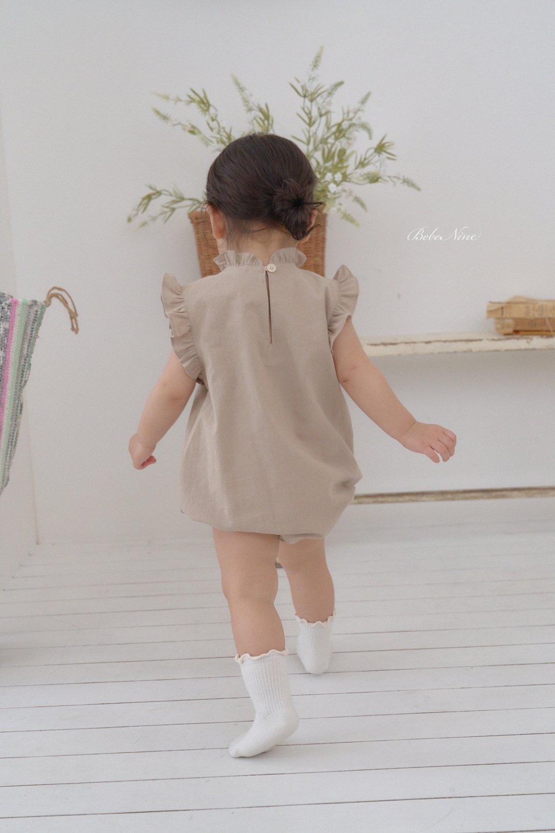 ☀️預訂 韓國直送☀️🇰🇷Bebenine三色摺皺荷葉邊背心包屁衣