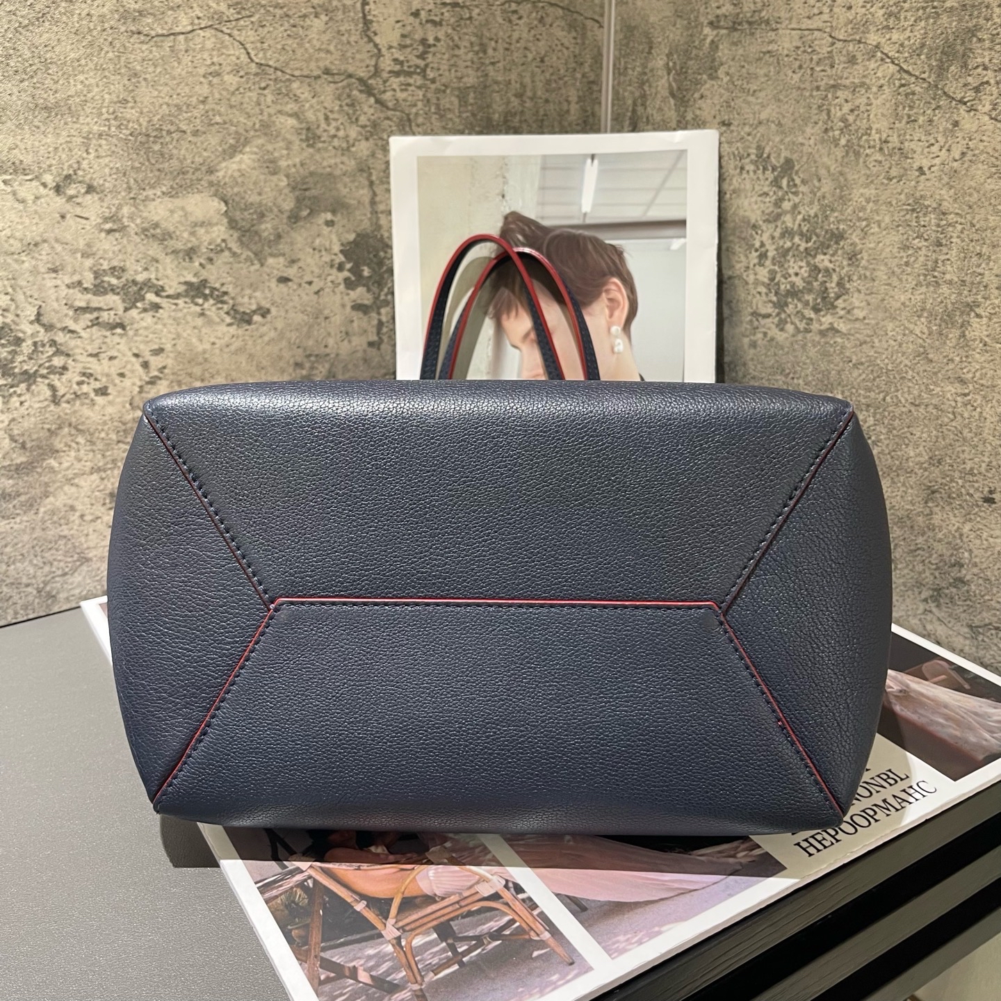 【預訂貨品】LV 限量編織深藍色全皮 Lockme tote 