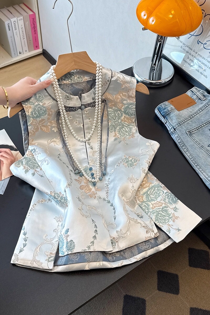 B157(0229) 新中式改良款复古牡丹刺绣织锦下摆边双开角蓝马甲上衣