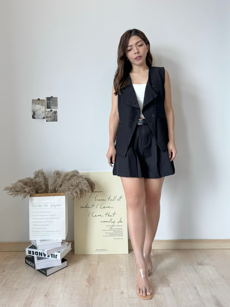 Celine Minimal Vest Suit Top 显瘦收腰西装马甲上衣 ( 2 colours )