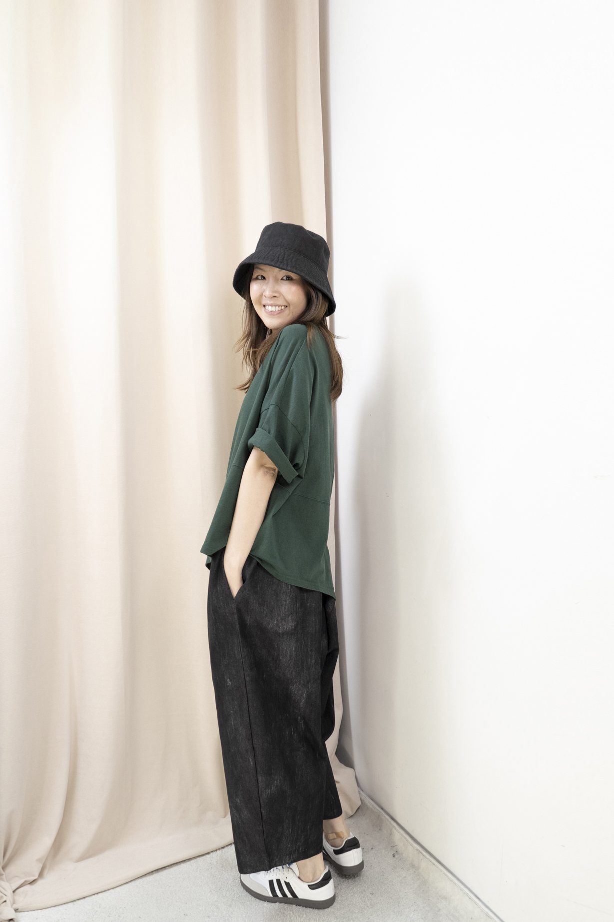 斜腳造型棉質休閒Top（綠色）