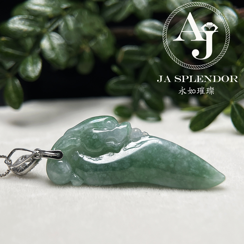 JNS-231 天然翡翠A玉 意境青綠龍牙護身吊墜