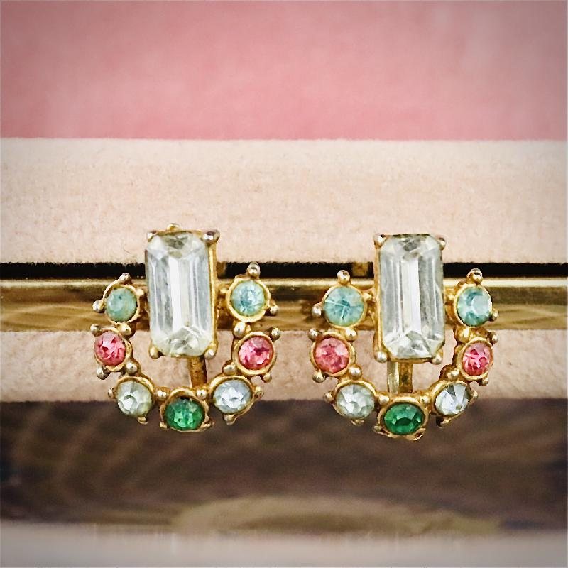 Vintage C.a. 1950s Colourfully Bejeweled Horseshoe Shape with Baguette Stone Screwback Earrings(MT1447-12)