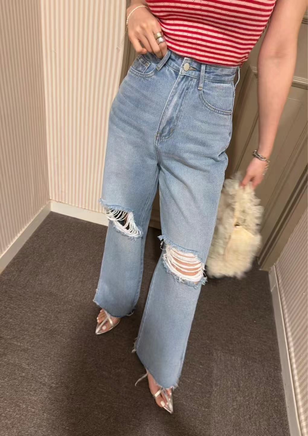 ♥︎ Premium - Denver Casual Friday Ripped Jeans