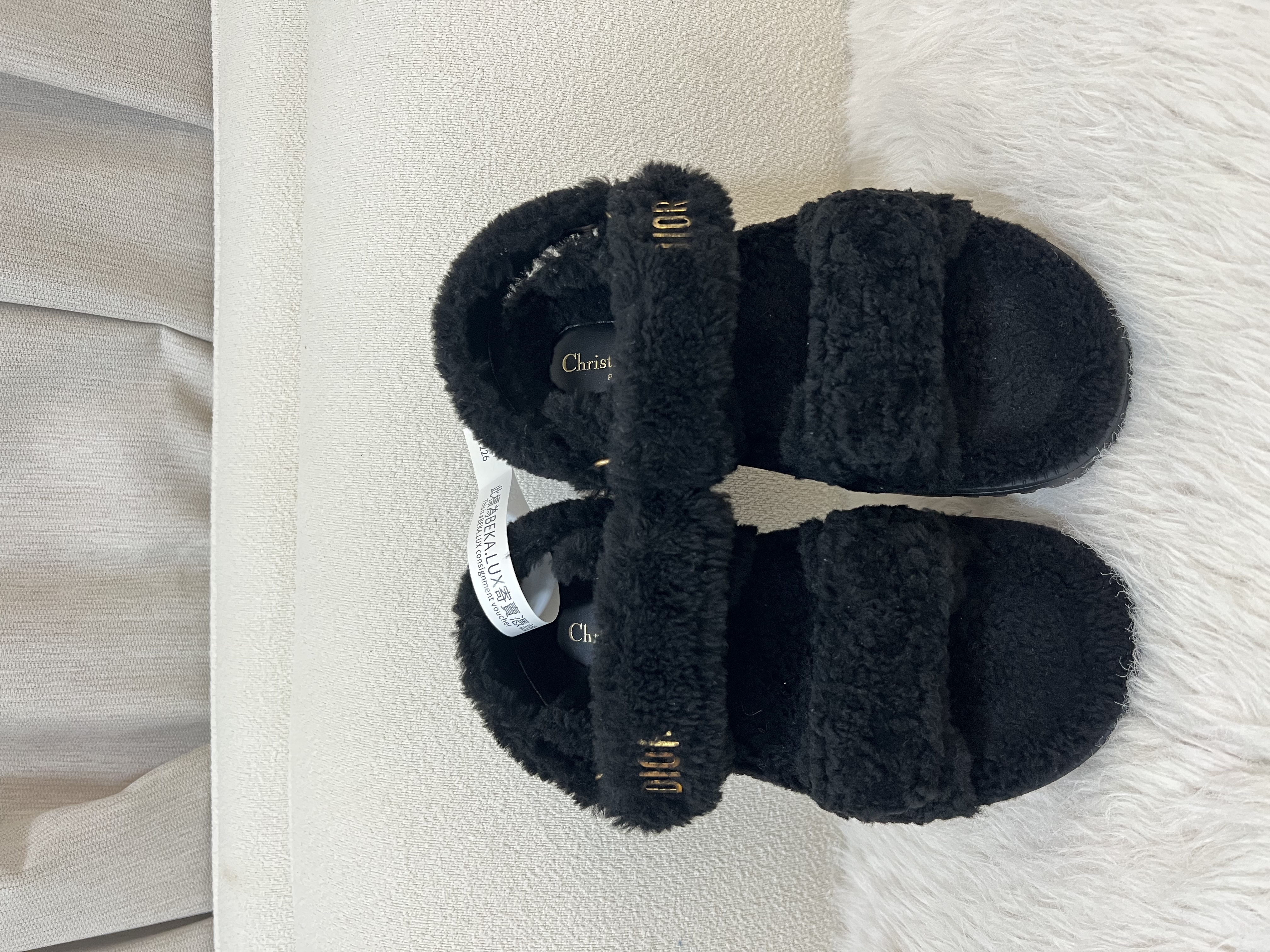 Unused Item Dior Dioract sandals in black shearling/ Product Code: 26022011