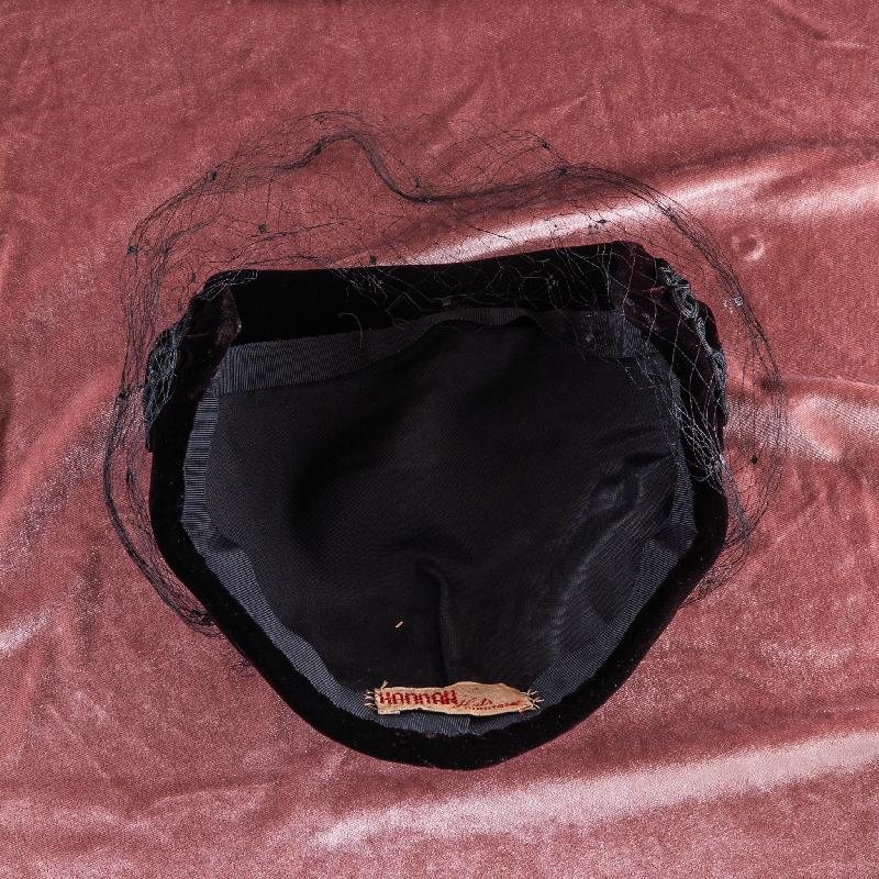 Vintage C.a. 1950s Montreal Embellished Velvet Hannah Hat /Vintage Fashion Half Hat (MT1969-2)