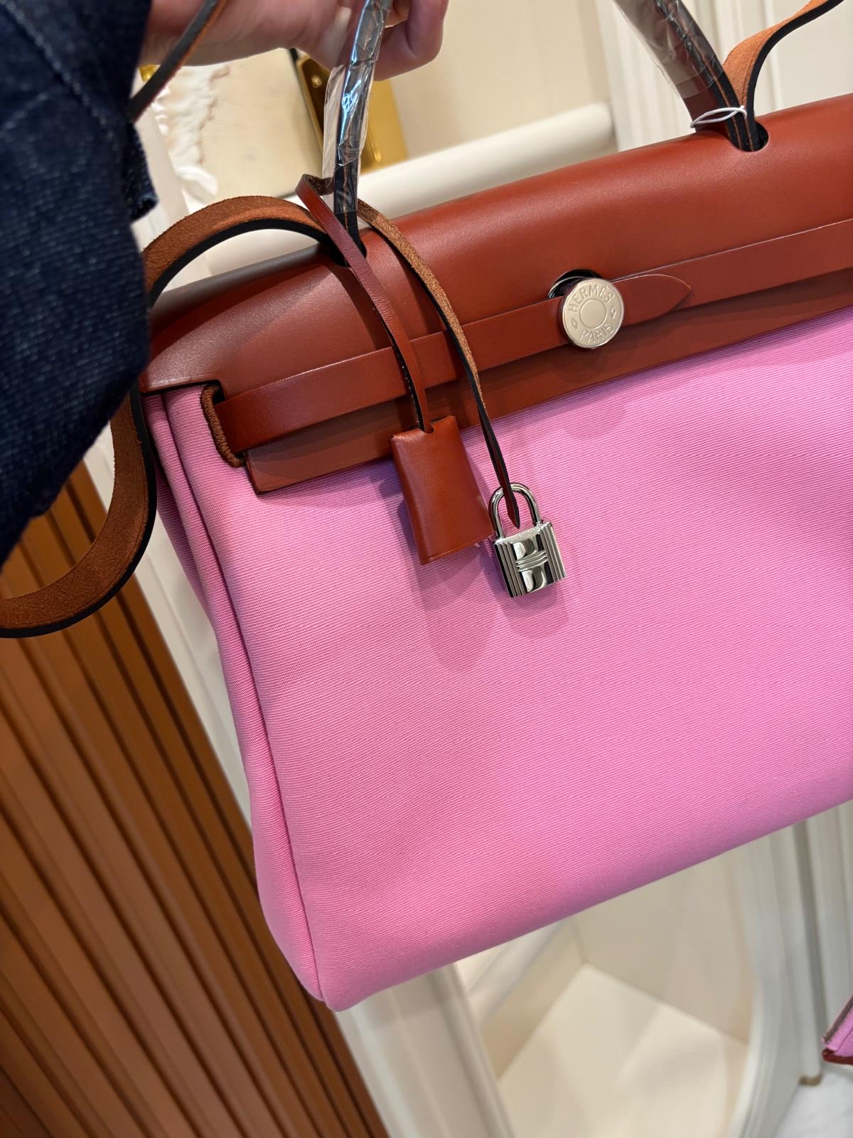 全新 Hermes HERBAG 31 ,stamp Y,8W 100%Authentic, 全新未使用品 ✅Key lock ✅dust bag ✅box