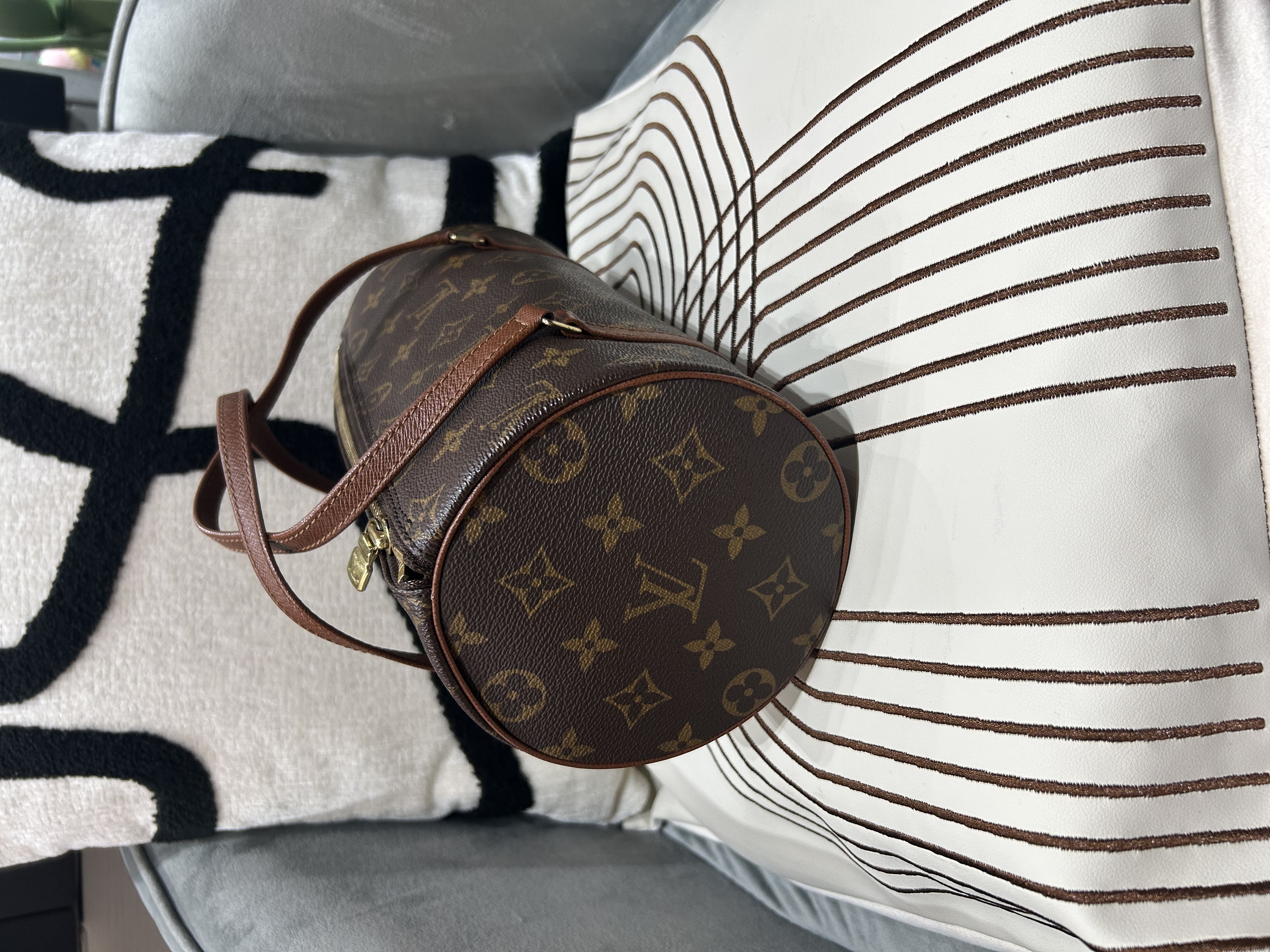 LV Papillon PM Monogram 100%Authentic, 98%New