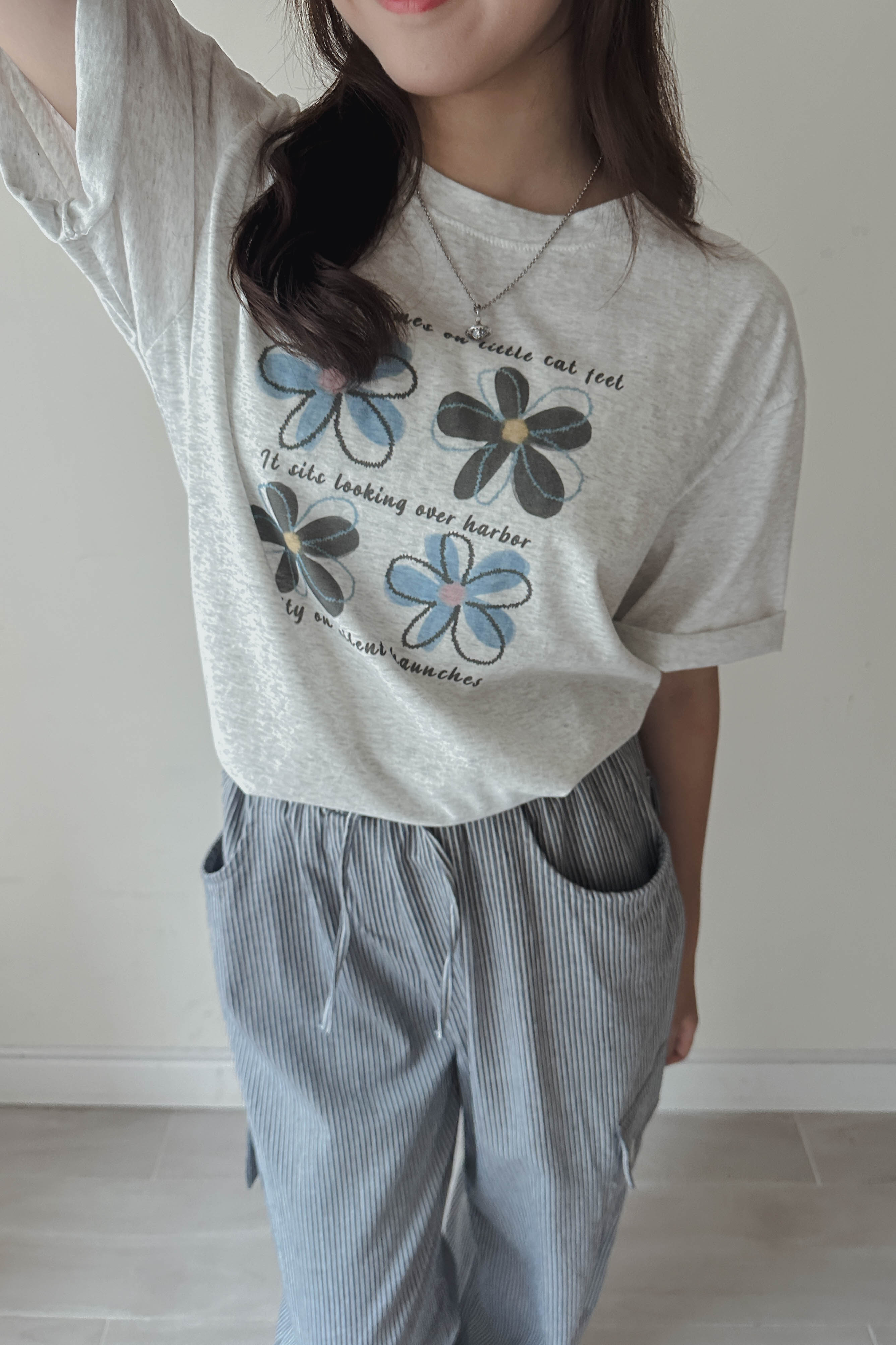 極軟滑手繪花花Tee (兩色)