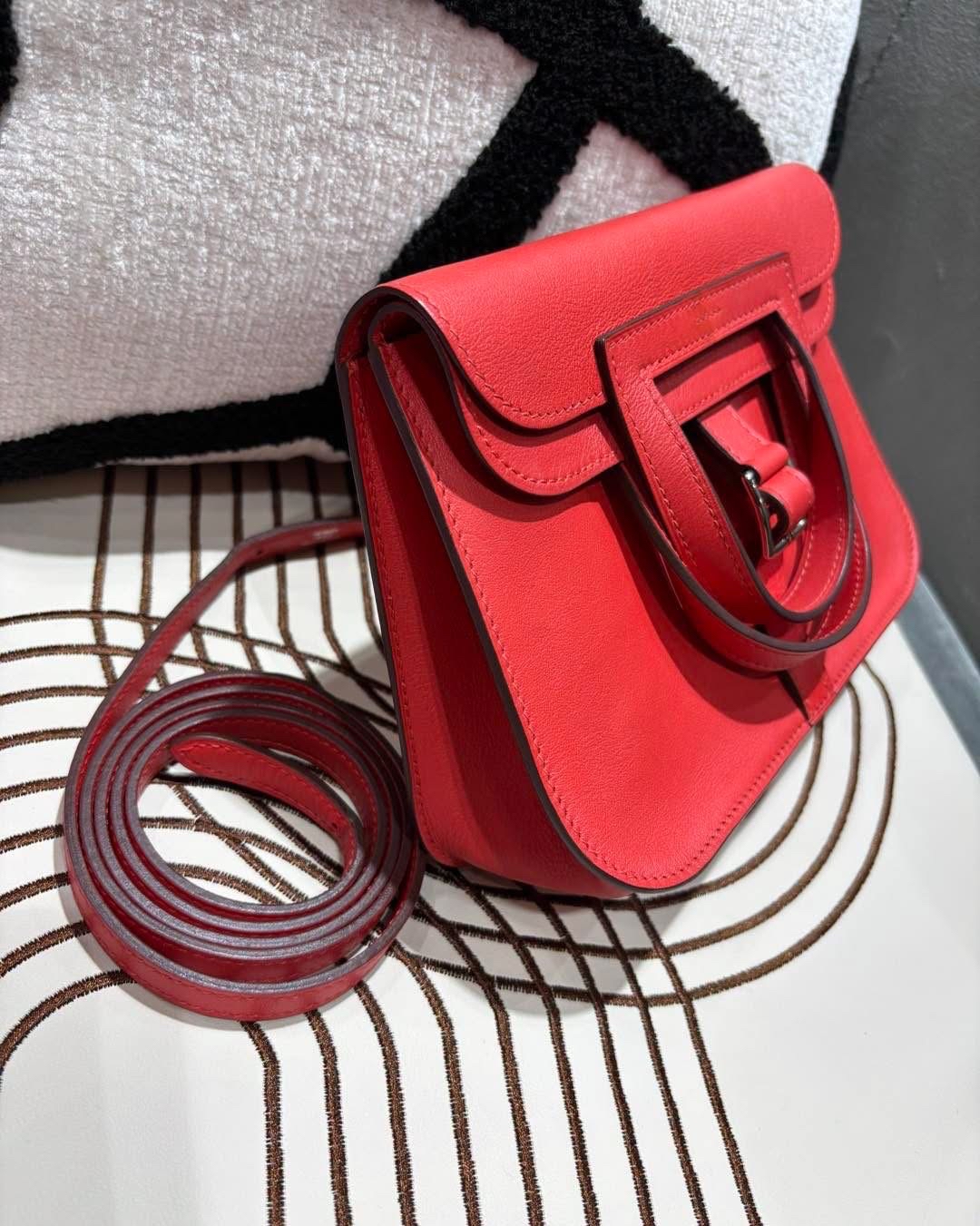 Hermes mini halzan ,STAMP A  100%Authentic, 98% new ✅dust bag 