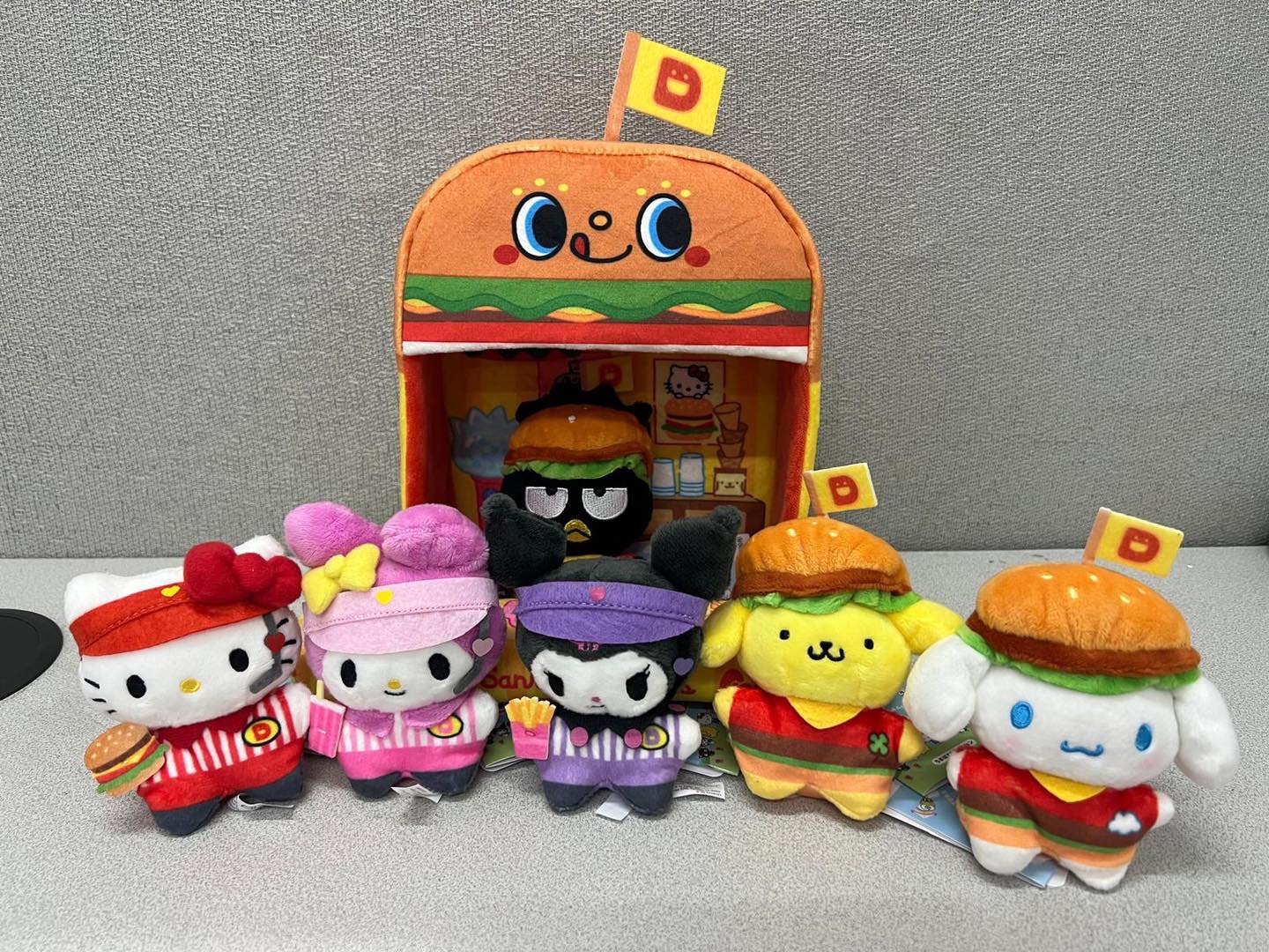 🎌日本直送🎌Sanrio 漢堡包系列 公仔掛飾 公仔屋