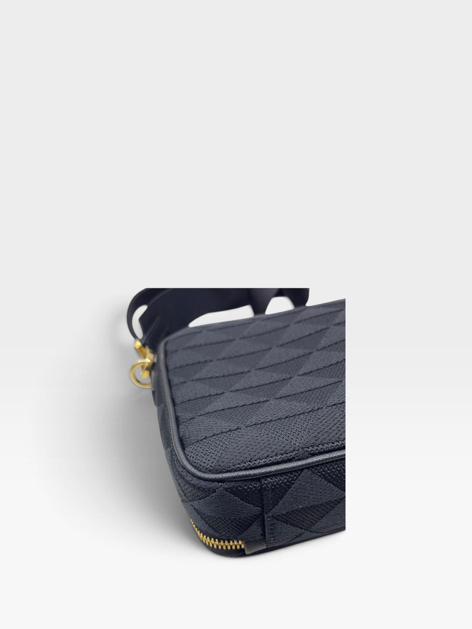 Pre-Owned PRADA Brique / Product Code: K090422